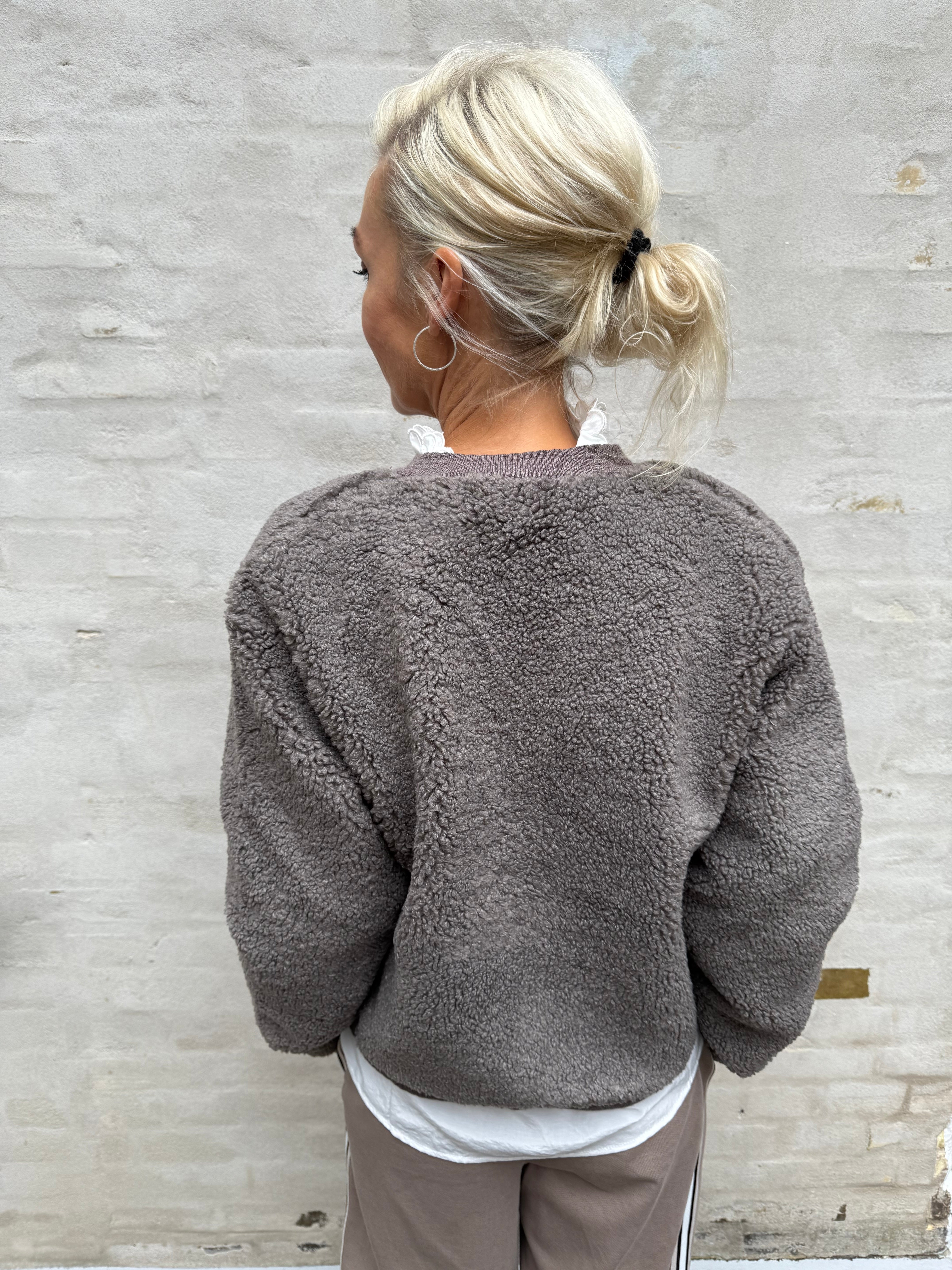 Limo fluffy knit cardigan iron