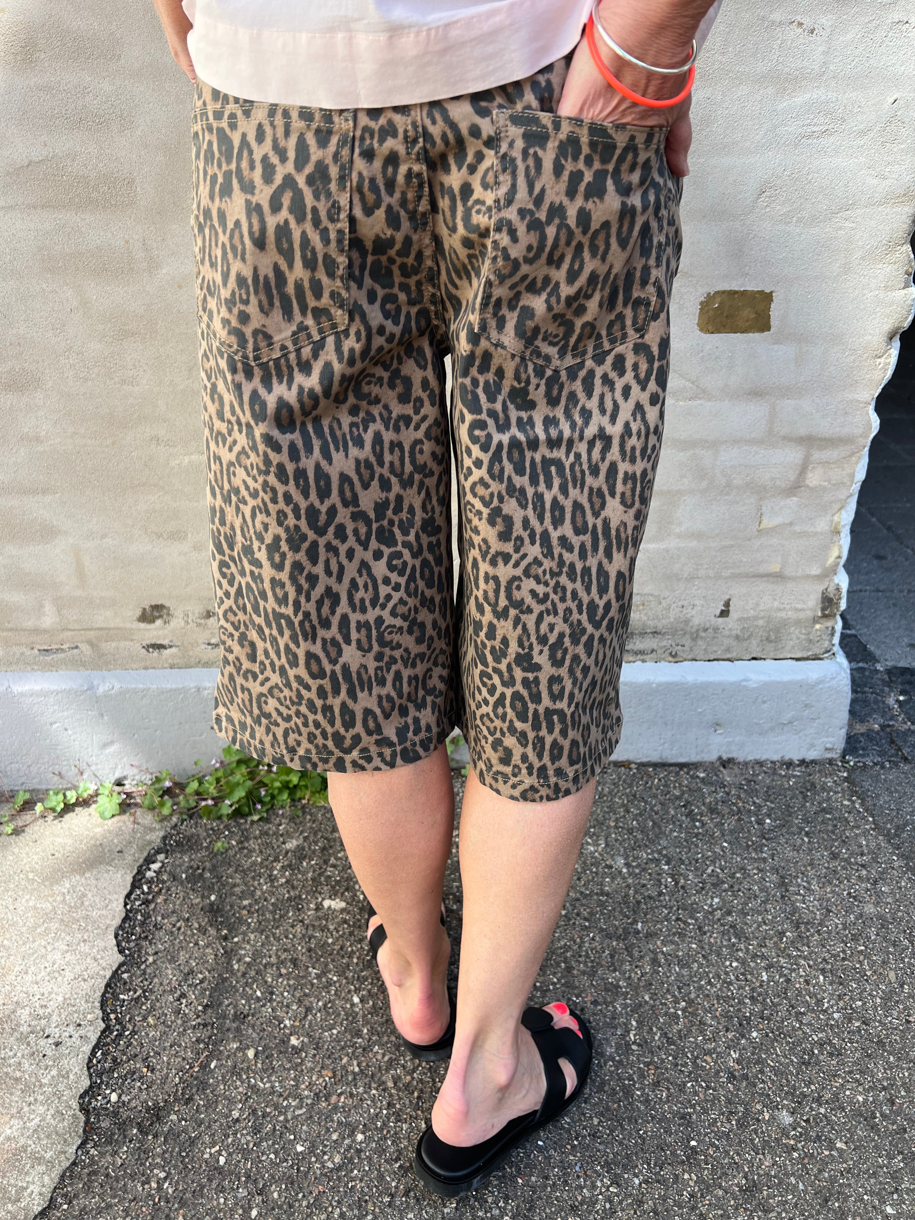 Seni Bermuda Denim Shorts Incense/Leo