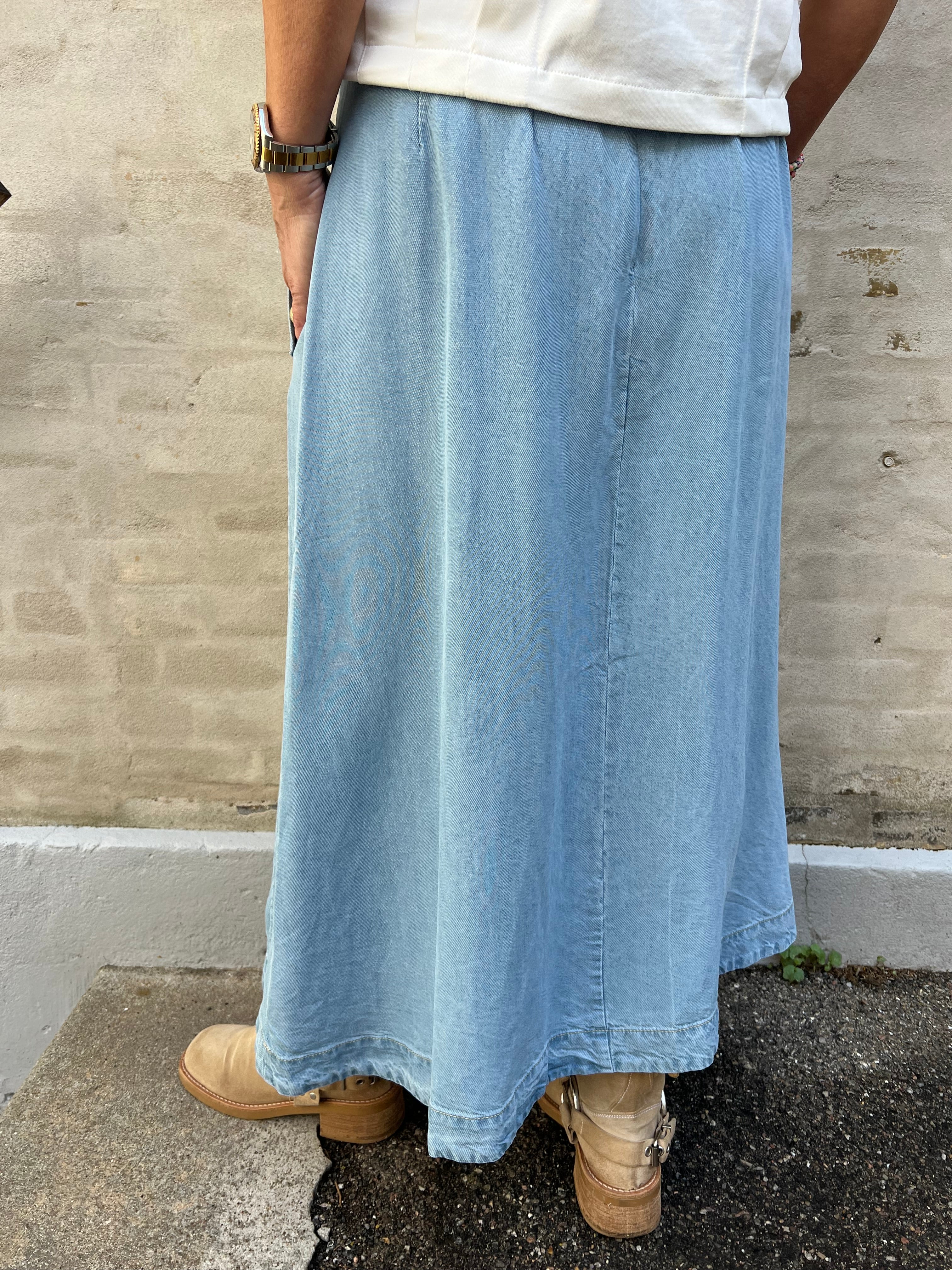 Tilly CC Anya Pleat Skirt - Fade Denim