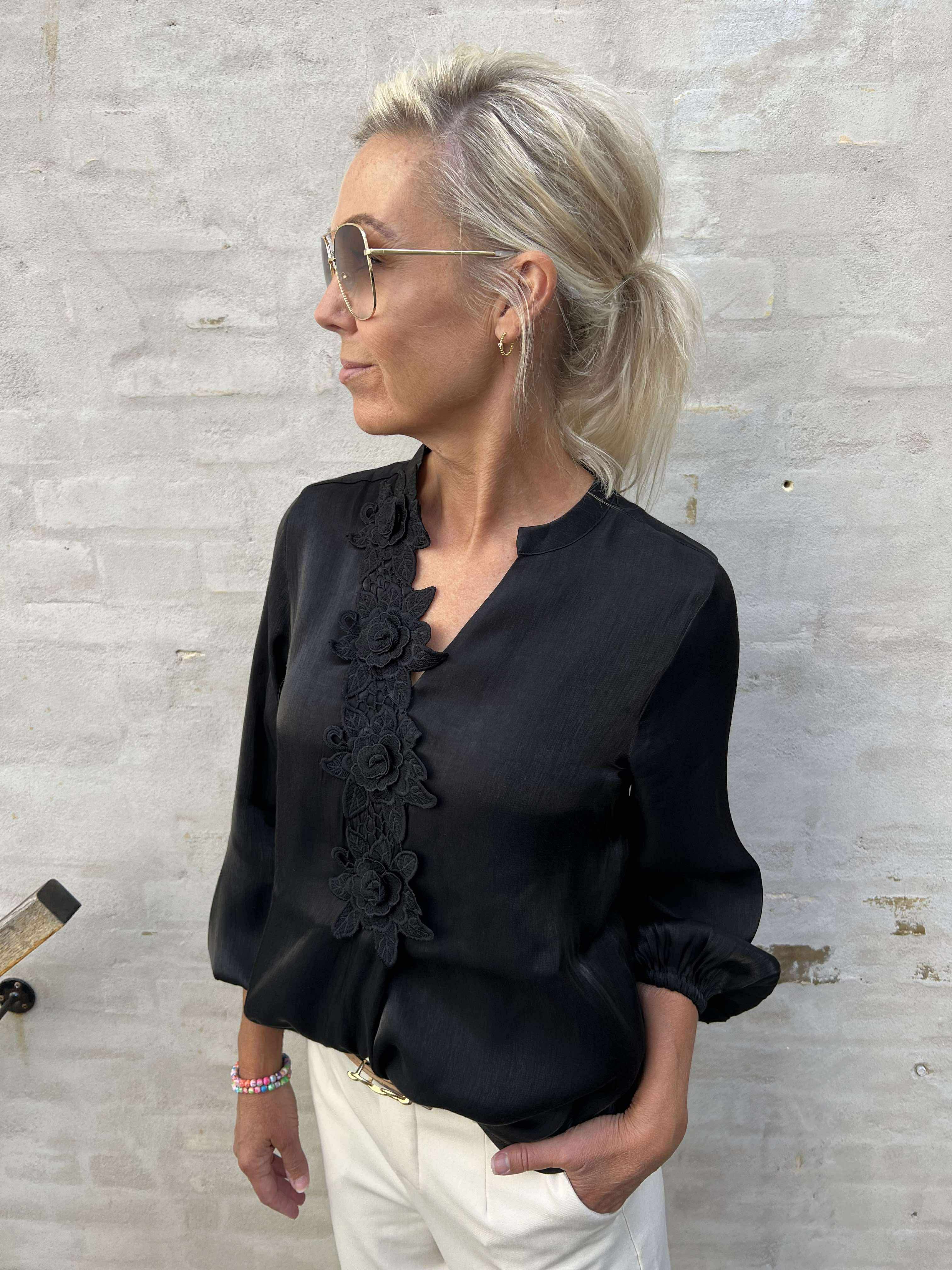 Fiola Blouse - Black