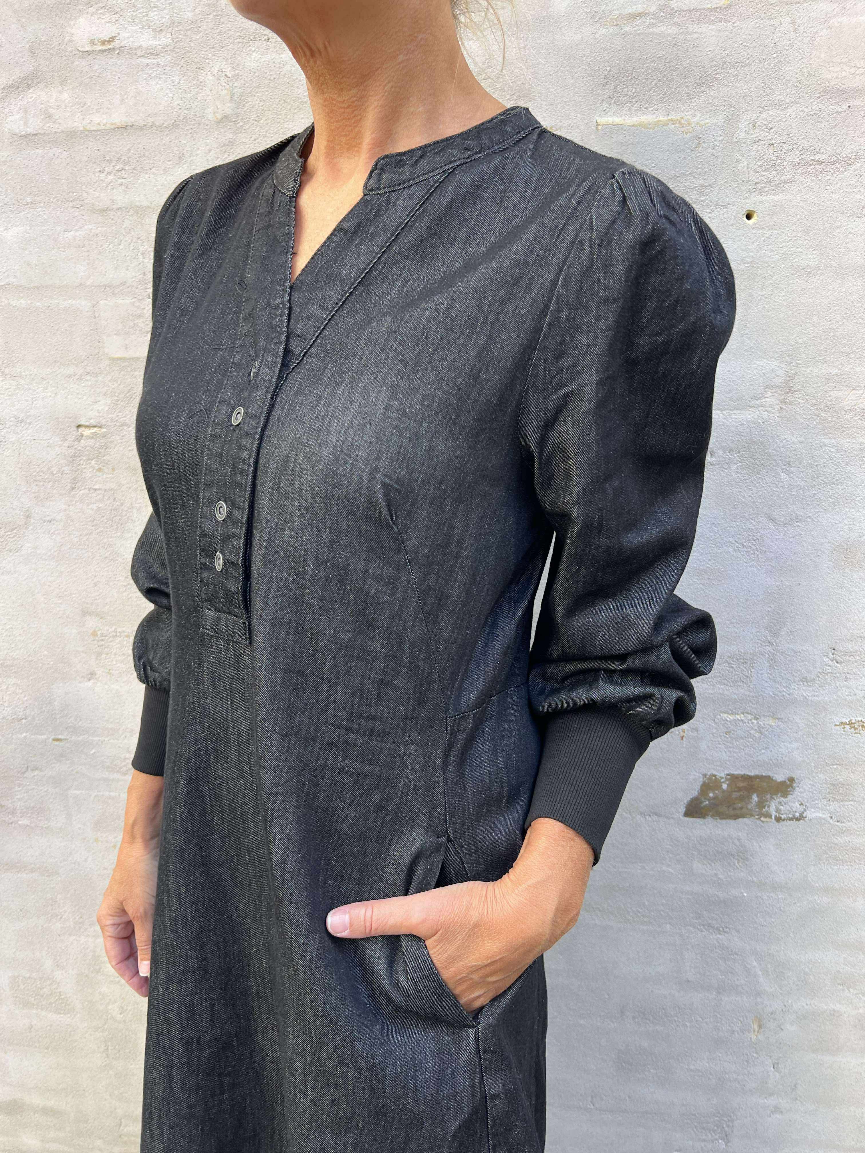 Hilka Arpa Short Dress - Black Wash