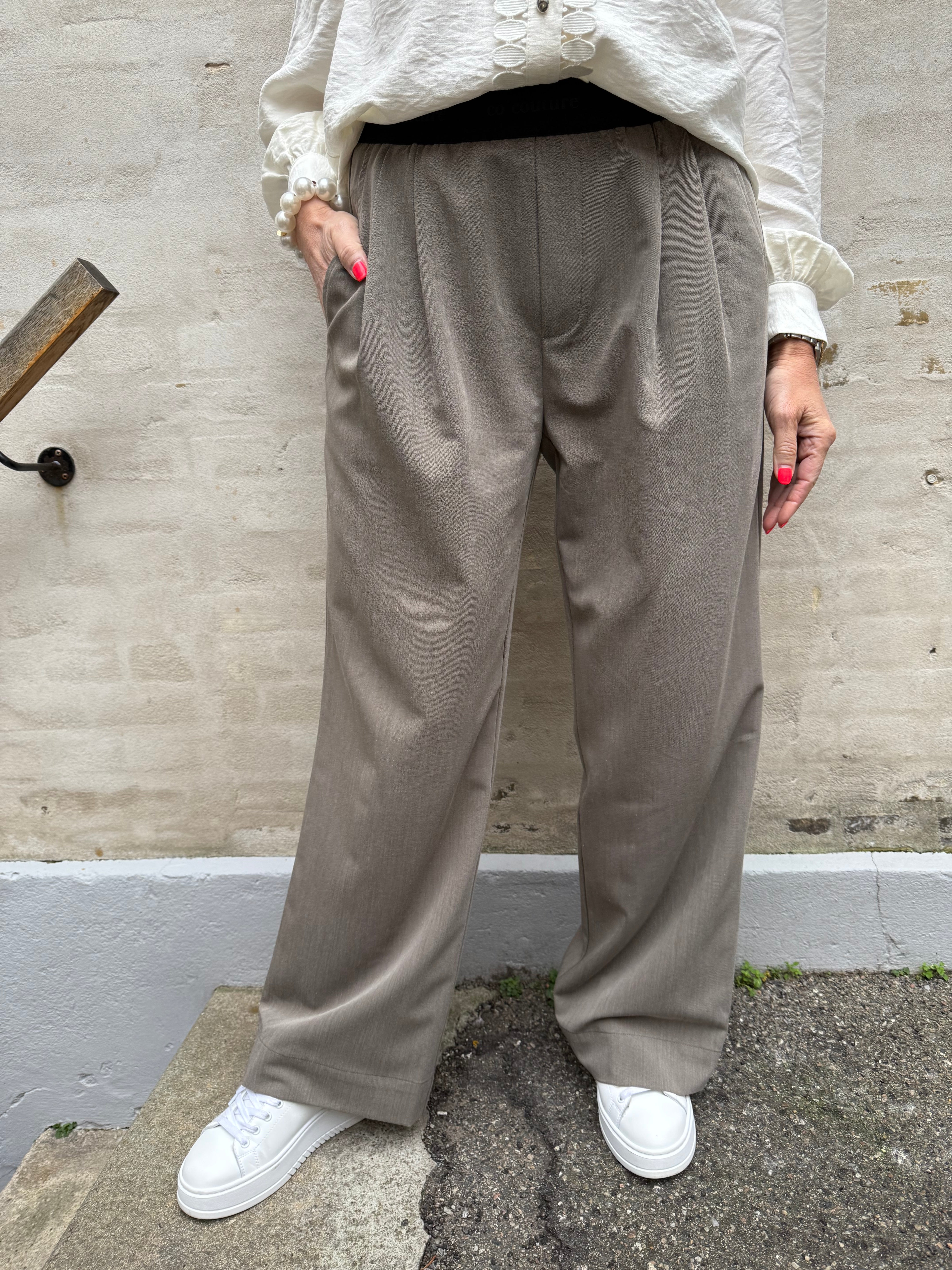 TengaCC Logo Pant - Walnut