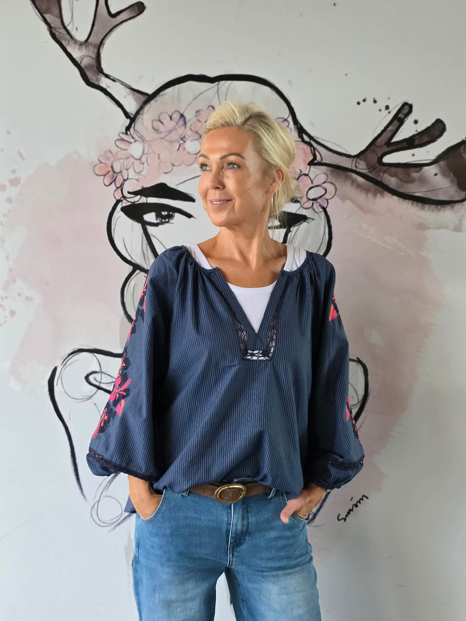 Striped Boheme Blouse w. Embrodery - Denim Blue