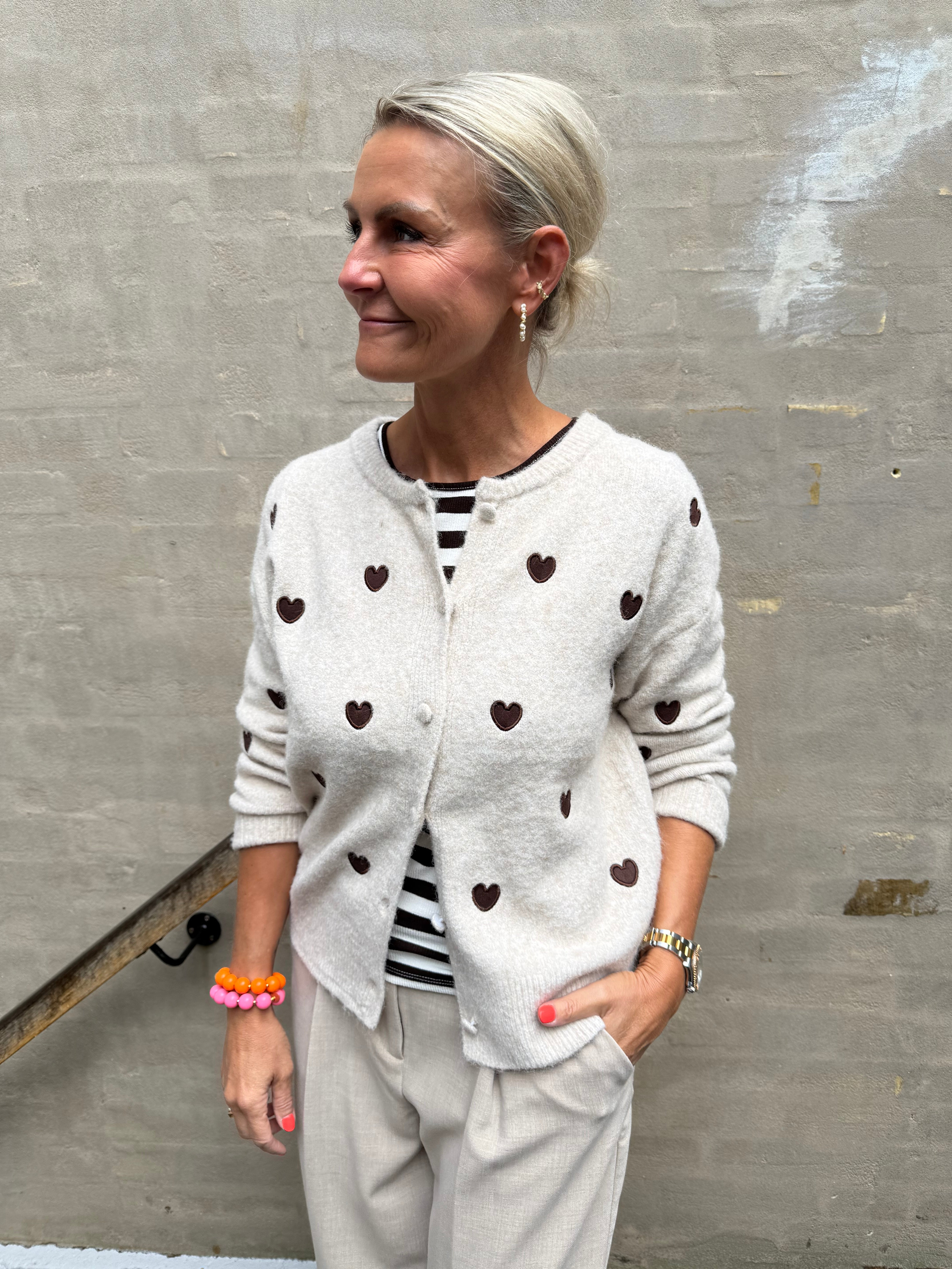 Vivi Cardigan - Beige Heart