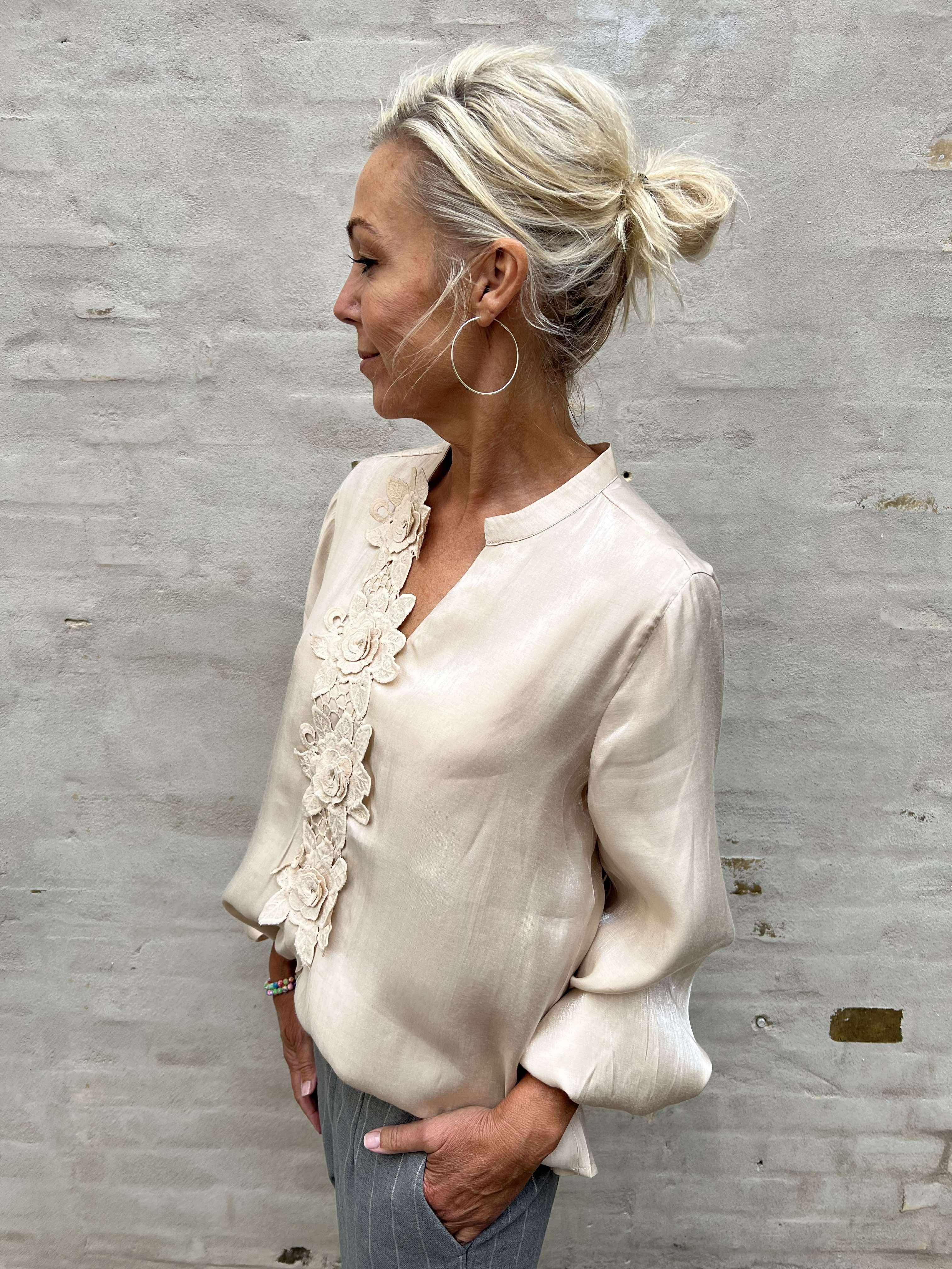 Fiola Blouse - Champagne