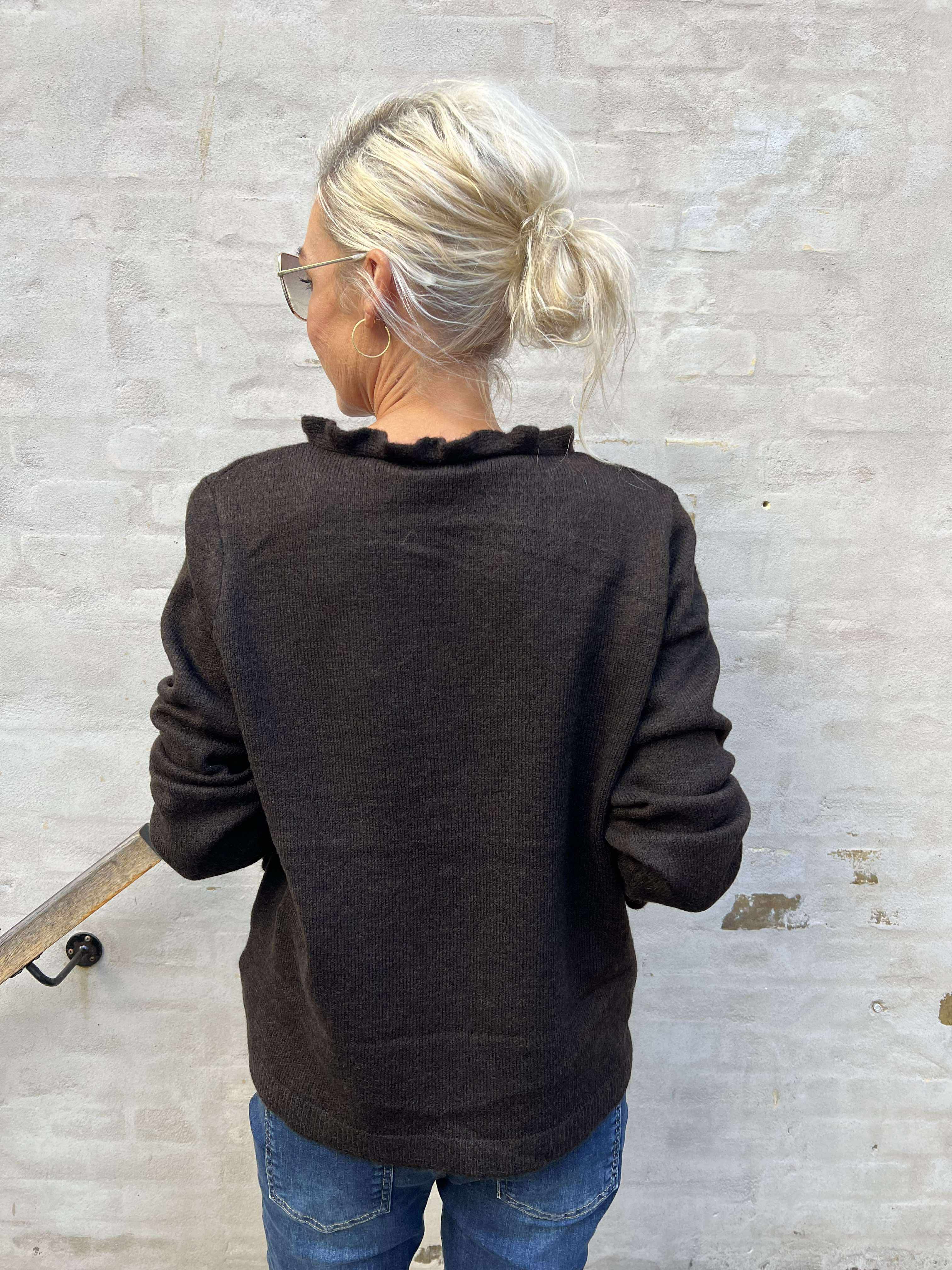 LETTY V-NECK FRILL PULLOVER - Chocolate Torte MELANGE