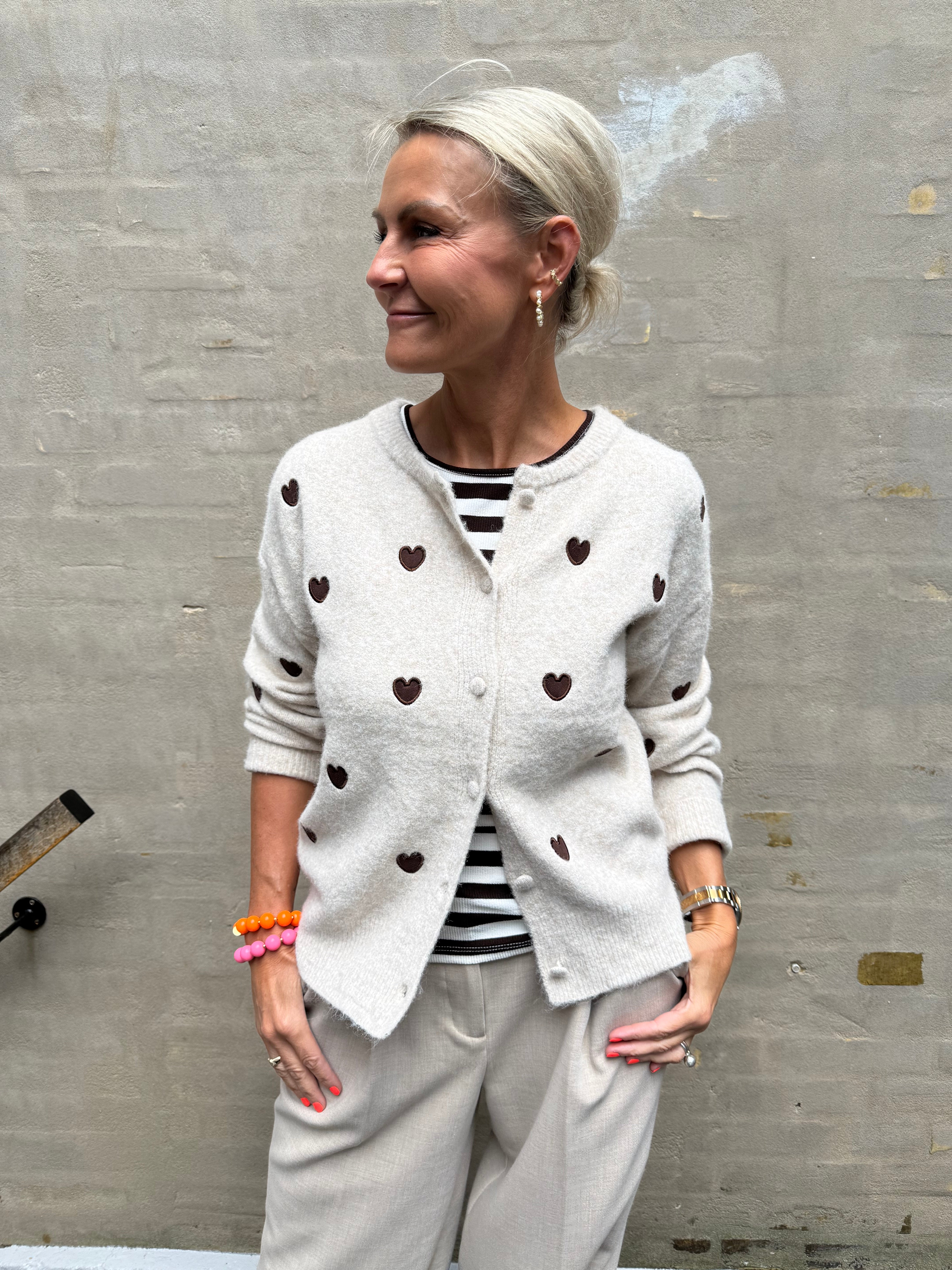 Vivi Cardigan - Beige Heart