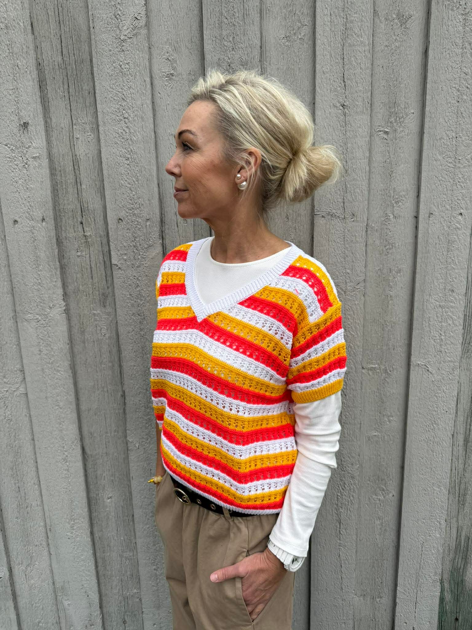 Knitted Striped V-Neck T-Shirt - Off White/Orange/Pink