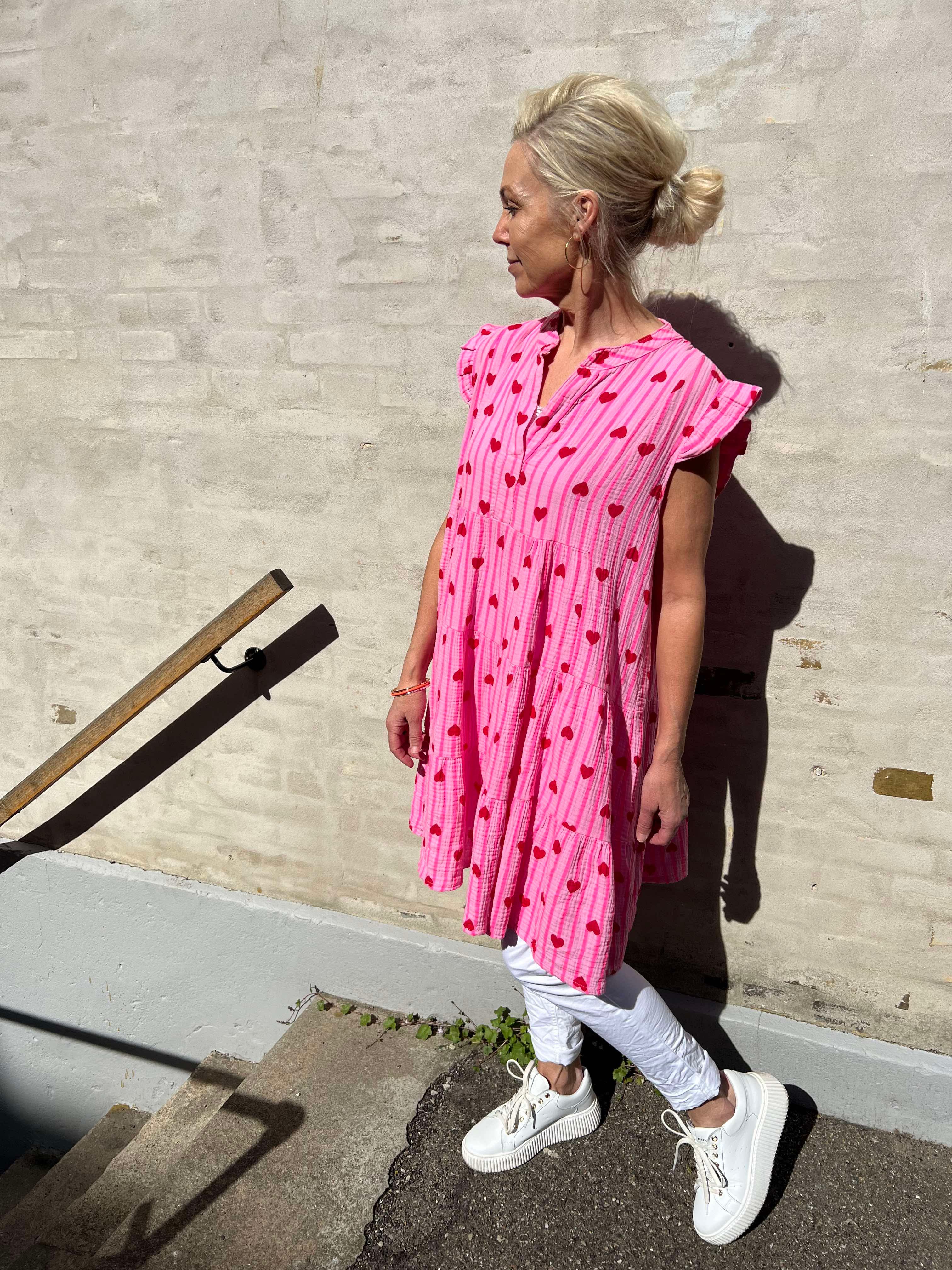 Debbie dress heart- pink strib