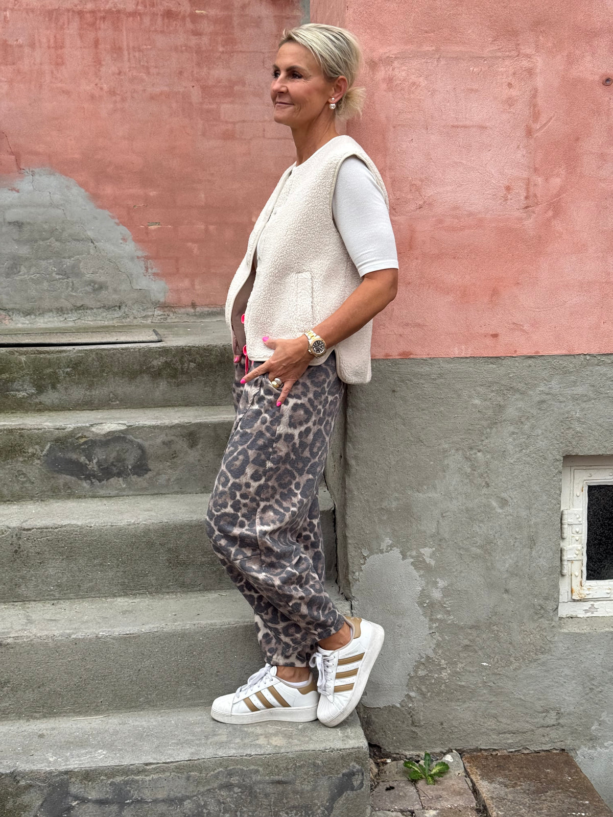 SIMINA TEDDY WAISTCOAT - Pumice Stone