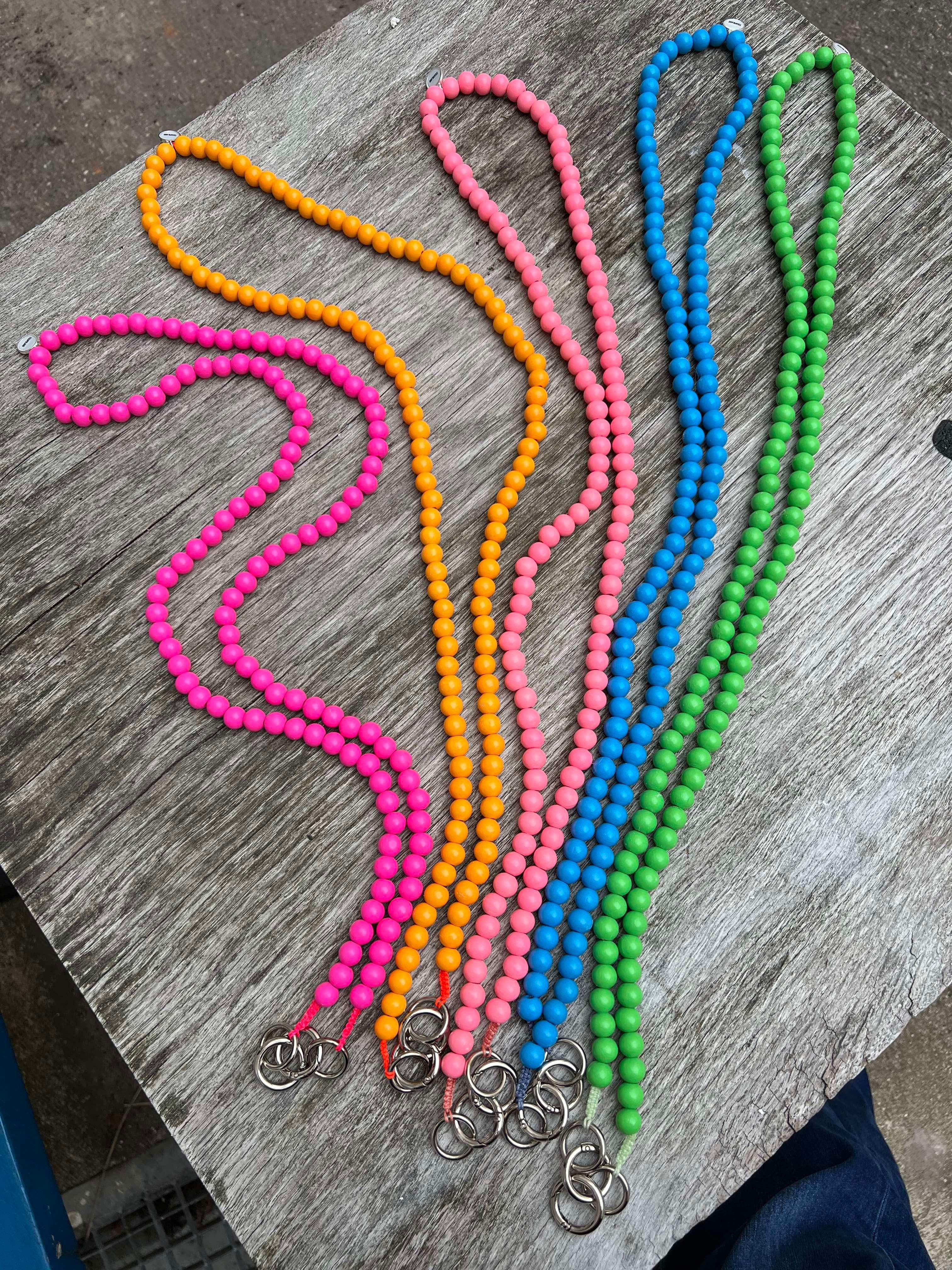 Timber phone chain neon pink