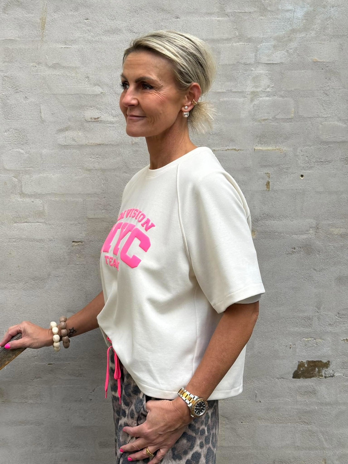 NYC Tee - White/Pink Neon