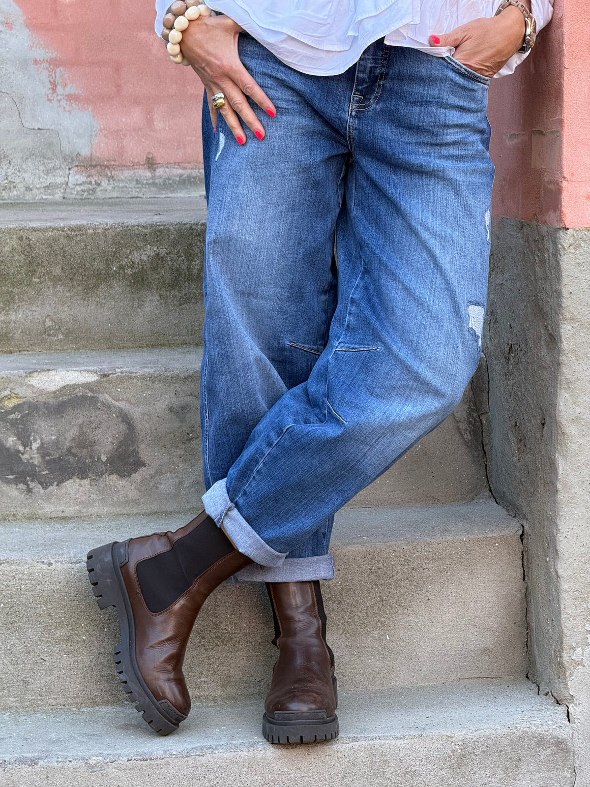 Riley Barrel Relaxed Fit - Medium Blue Destory Washed