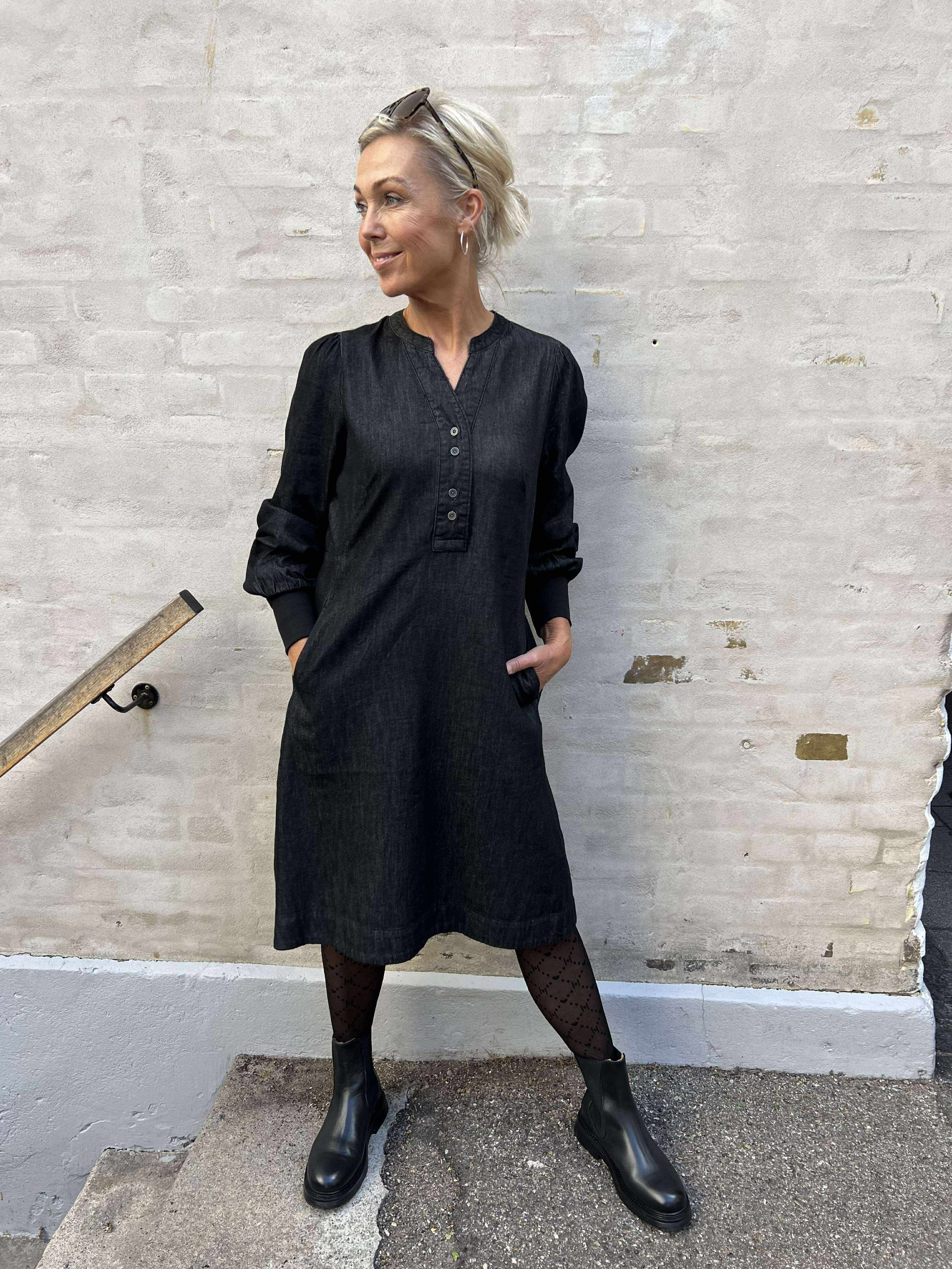 Hilka Arpa Short Dress - Black Wash