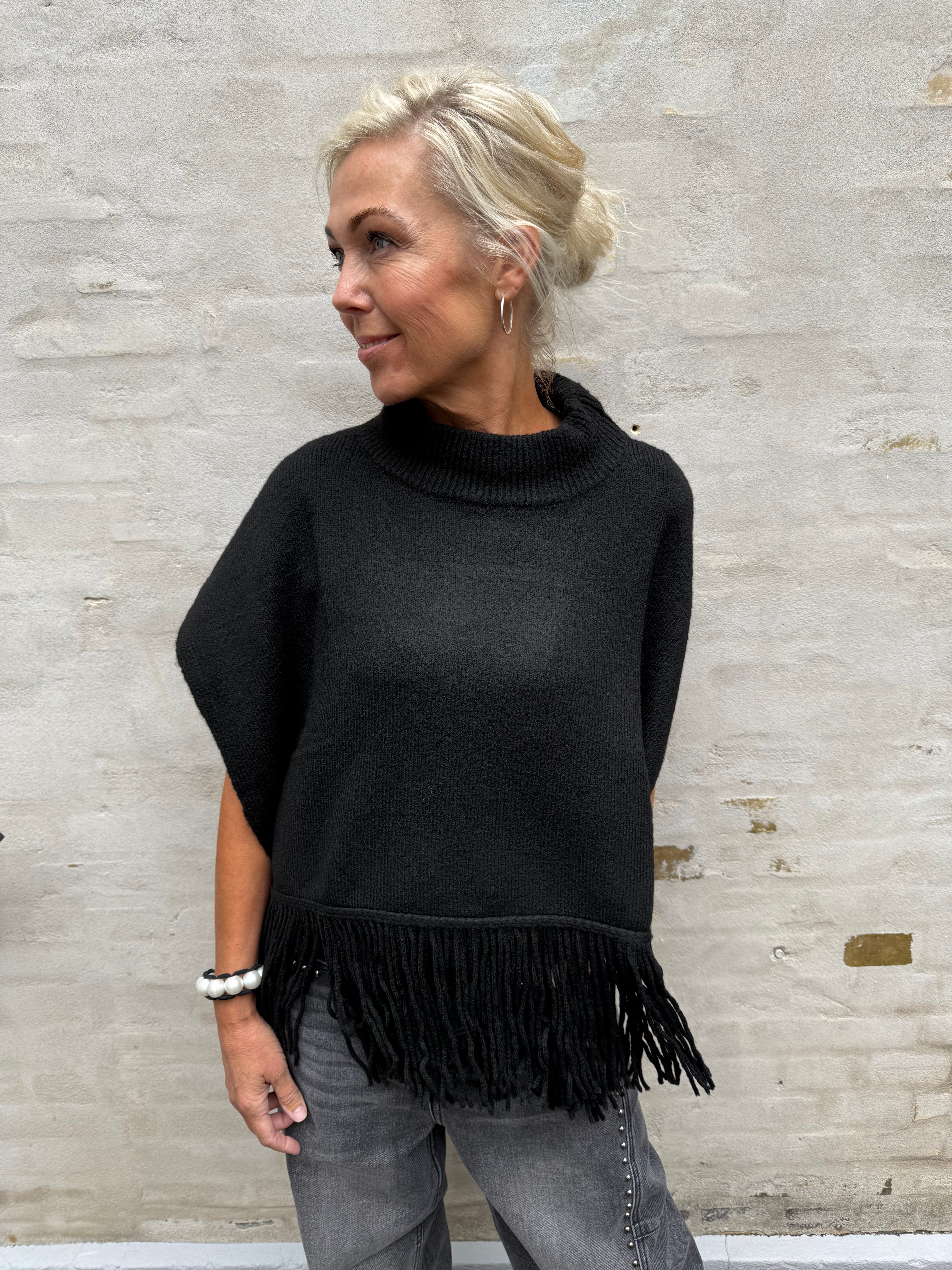 JULLE PONCHO - Black