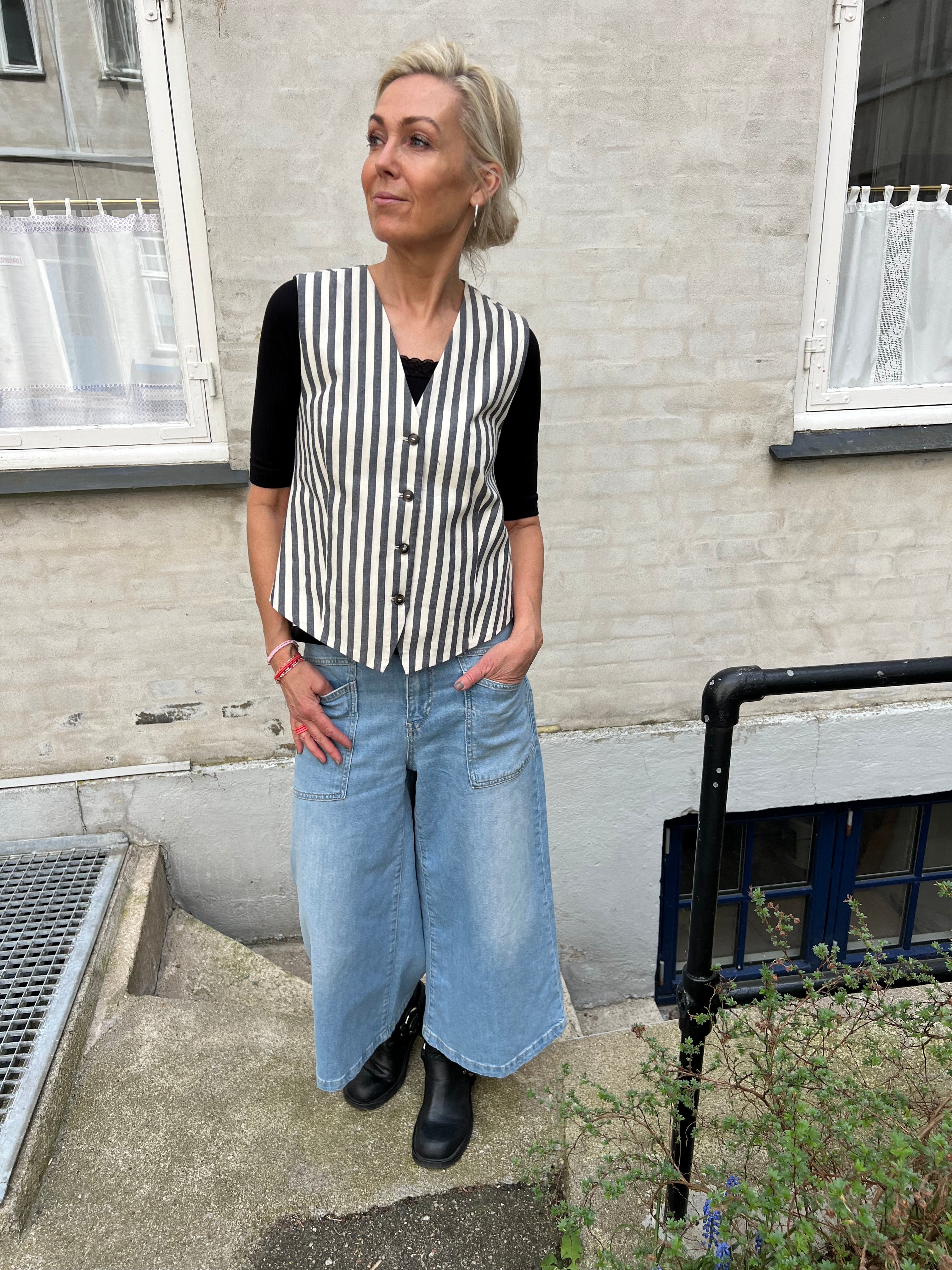 Maria Tailored vest deep navy