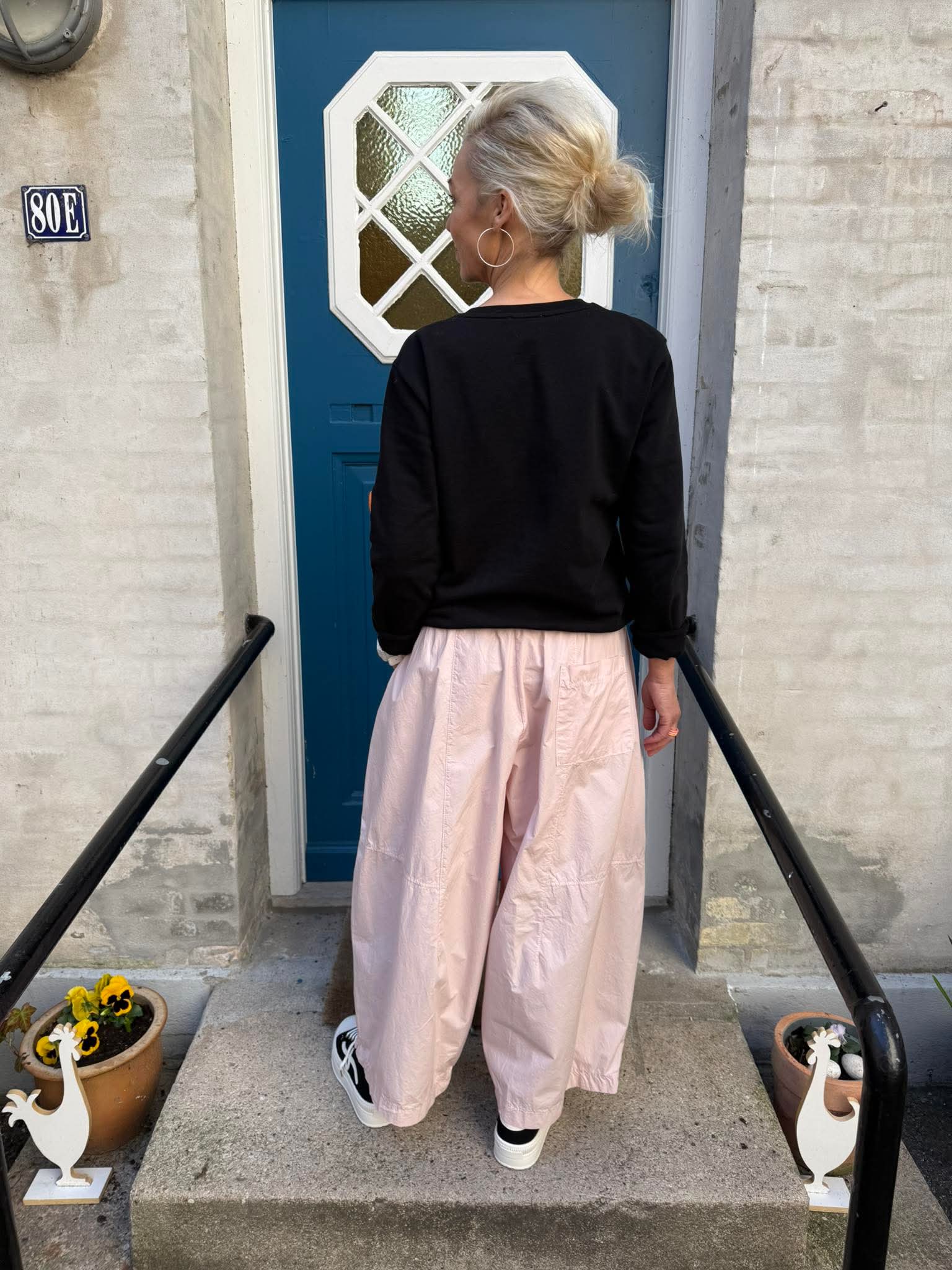 Sweat LOVE - Auora rosa med orange broderi klassiker