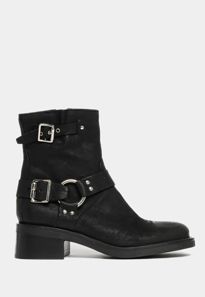 Carolina Lindos boots black