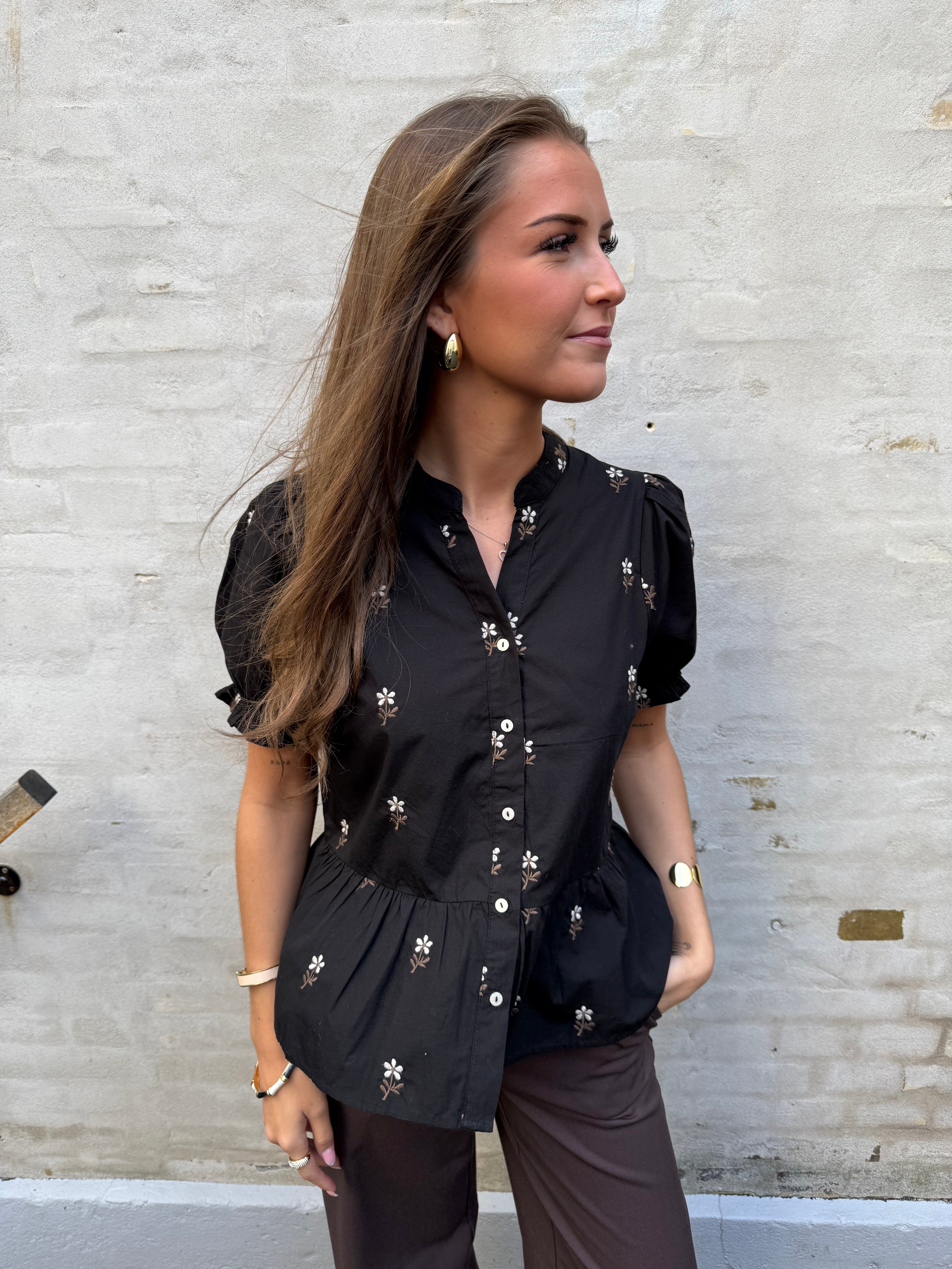 Savy Flower Blouse - Black