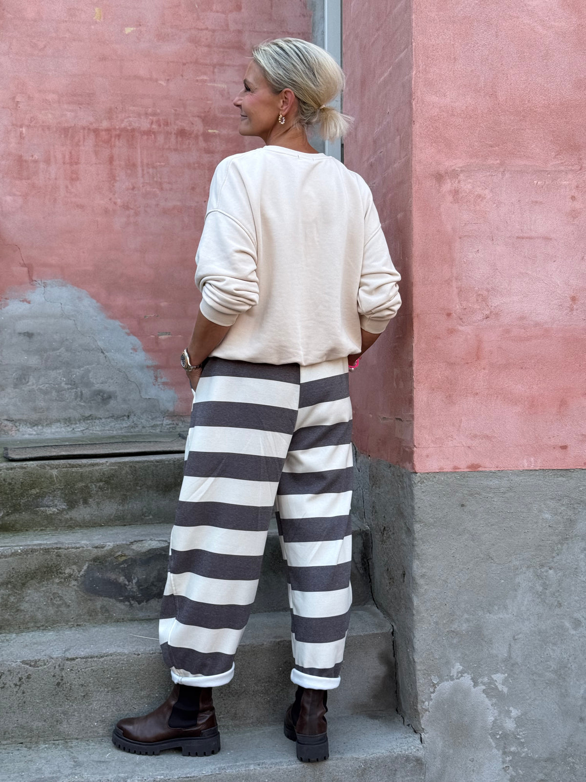 Very Striped Sweatpants - Off White/Brun