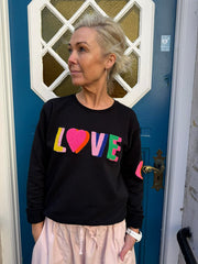 Sweat LOVE - Auora rosa med orange broderi klassiker