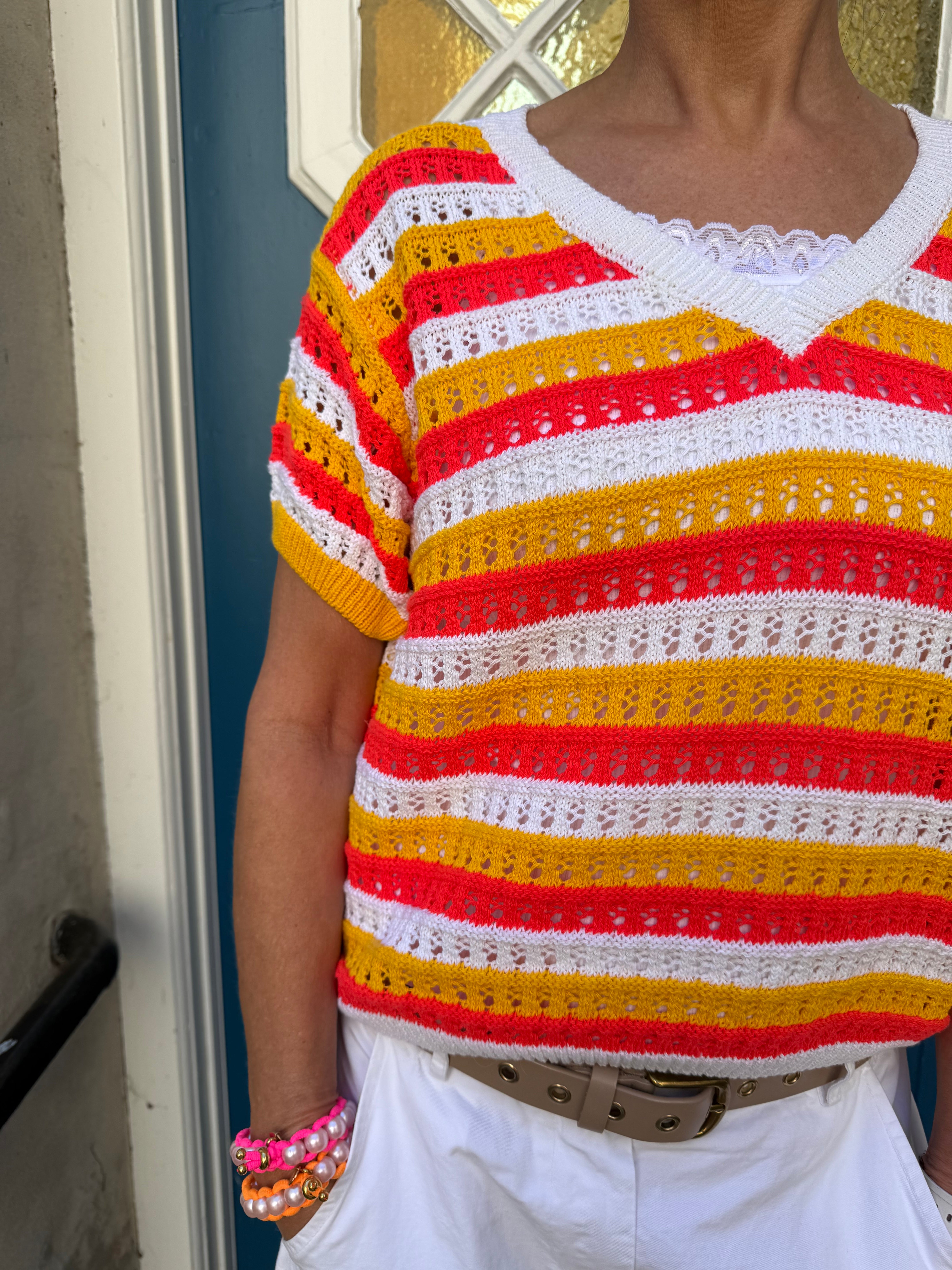 Knitted Striped v-neck T-Shirt - Off White/Orange