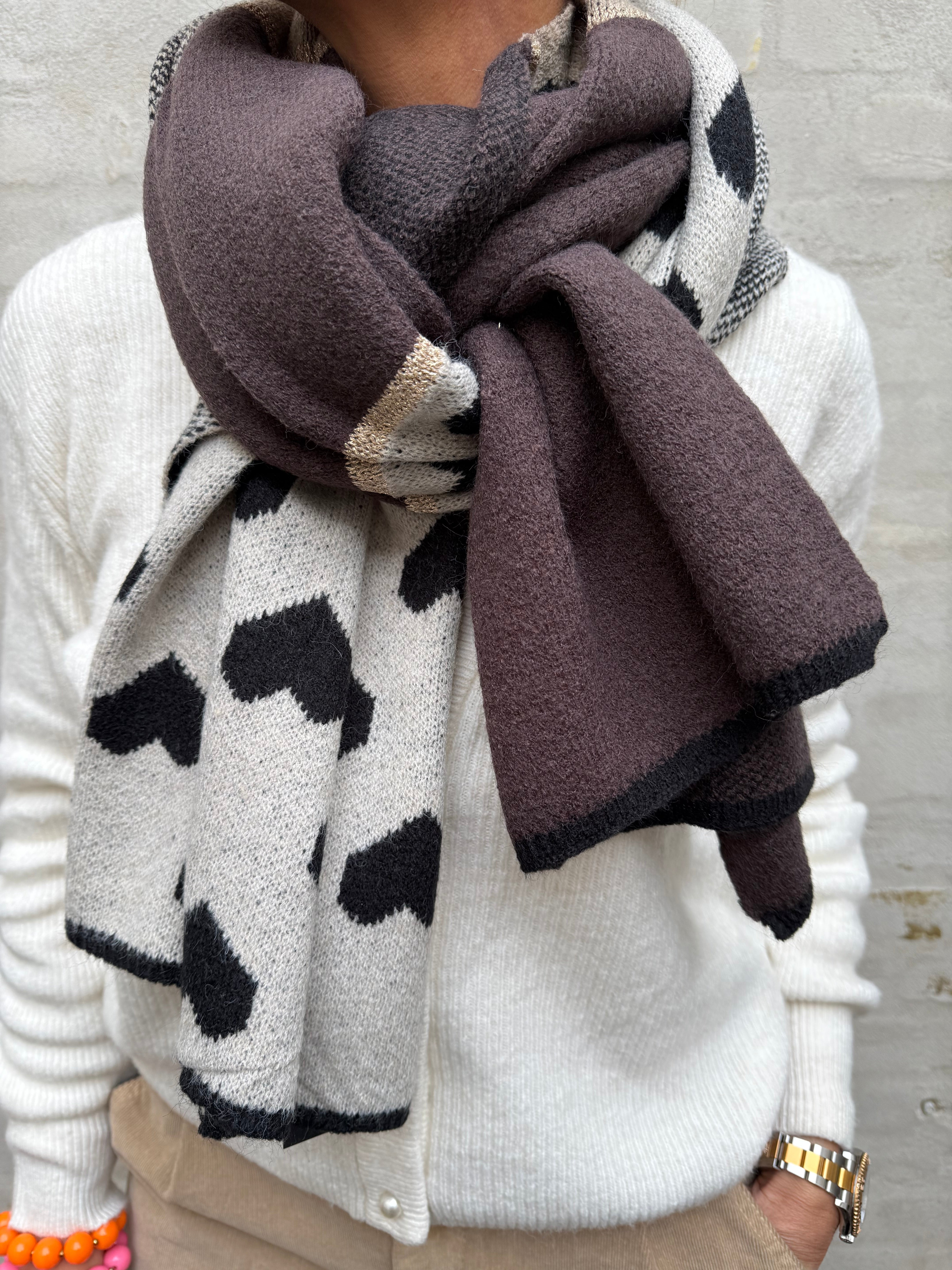 Knitted Heart Scarf - Choco