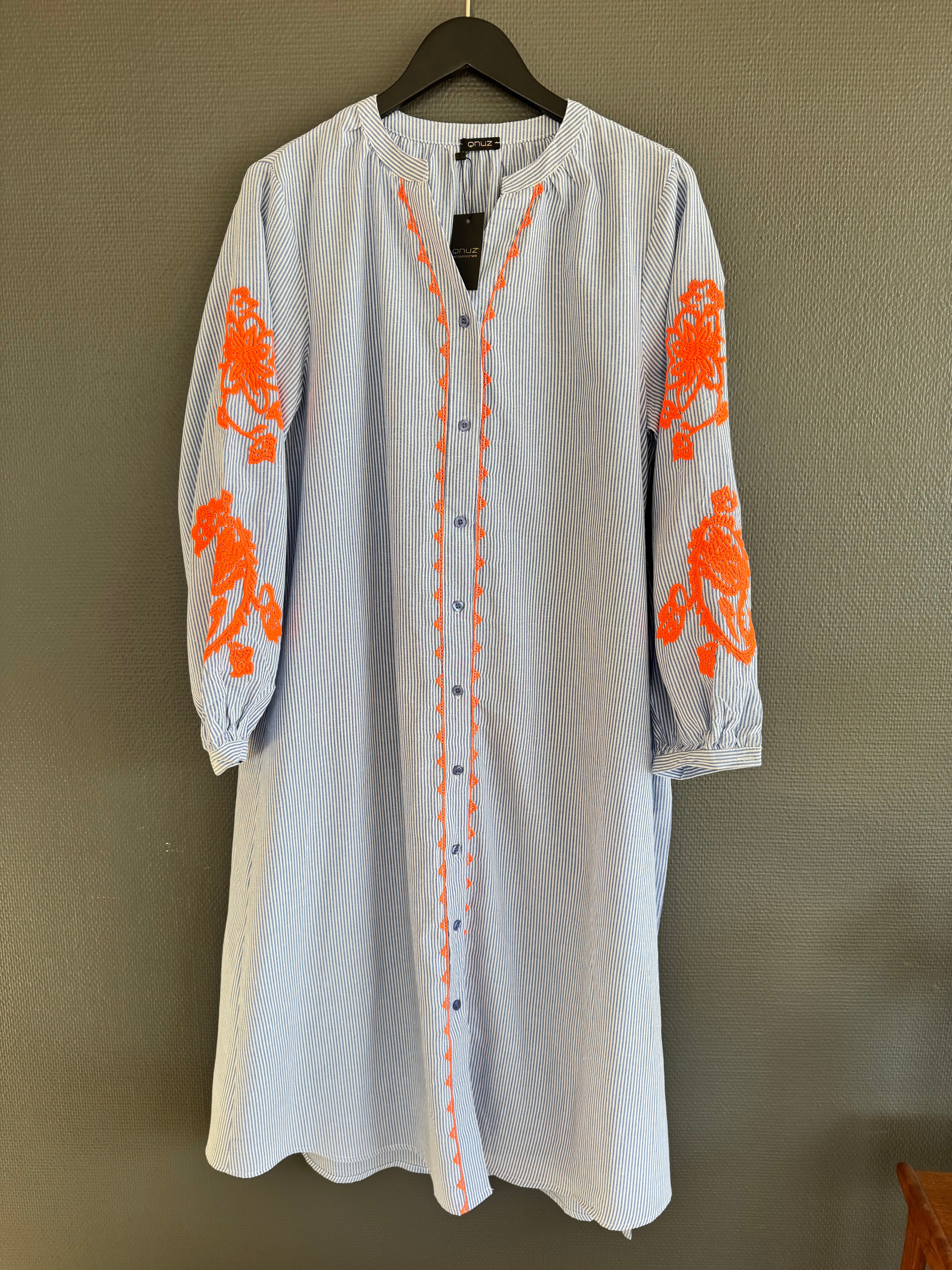 Boheme Dress w. Embrodery Blue