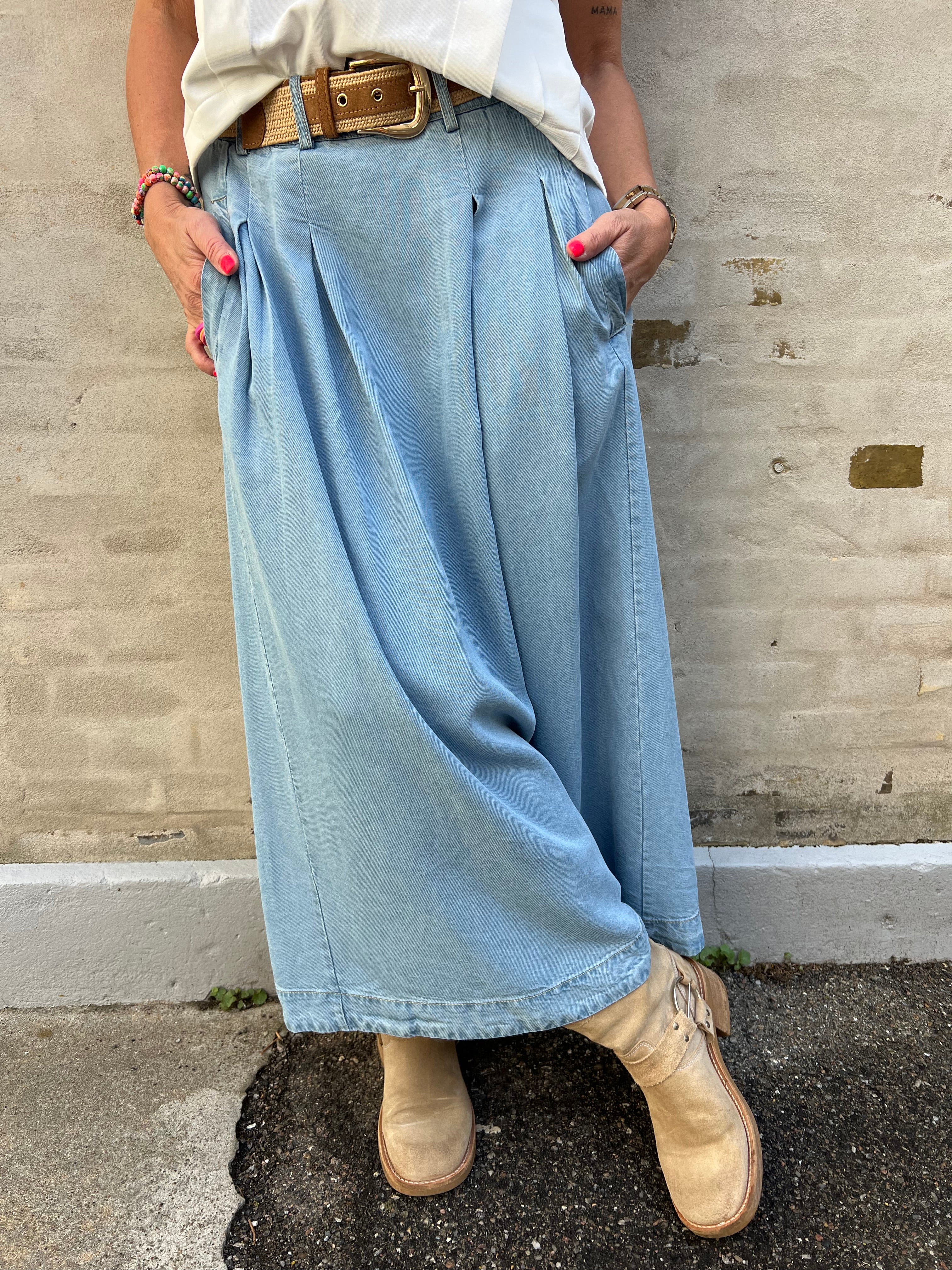 Tilly CC Anya Pleat Skirt - Fade Denim