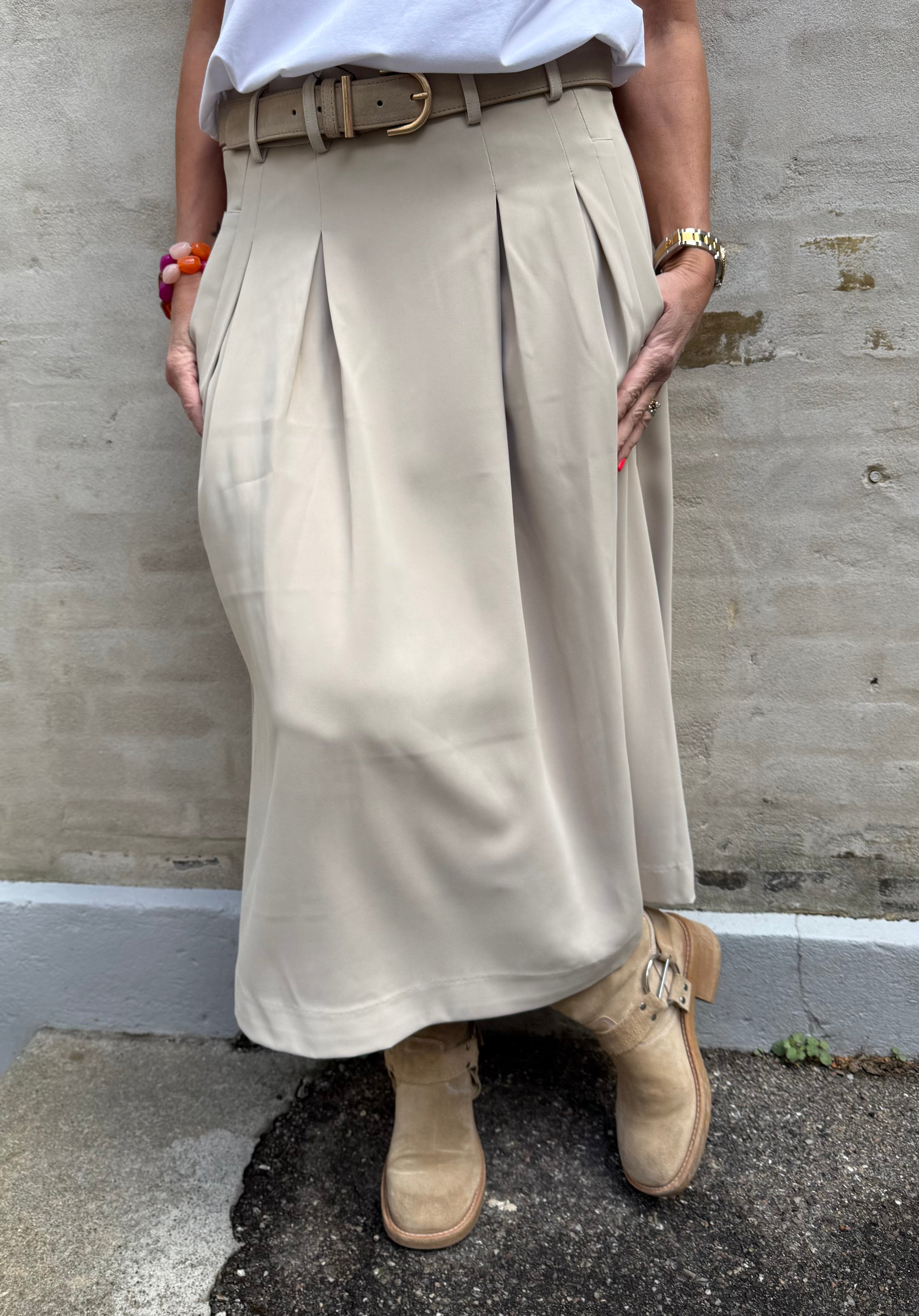Anya Midi Pleat Skirt - Sand