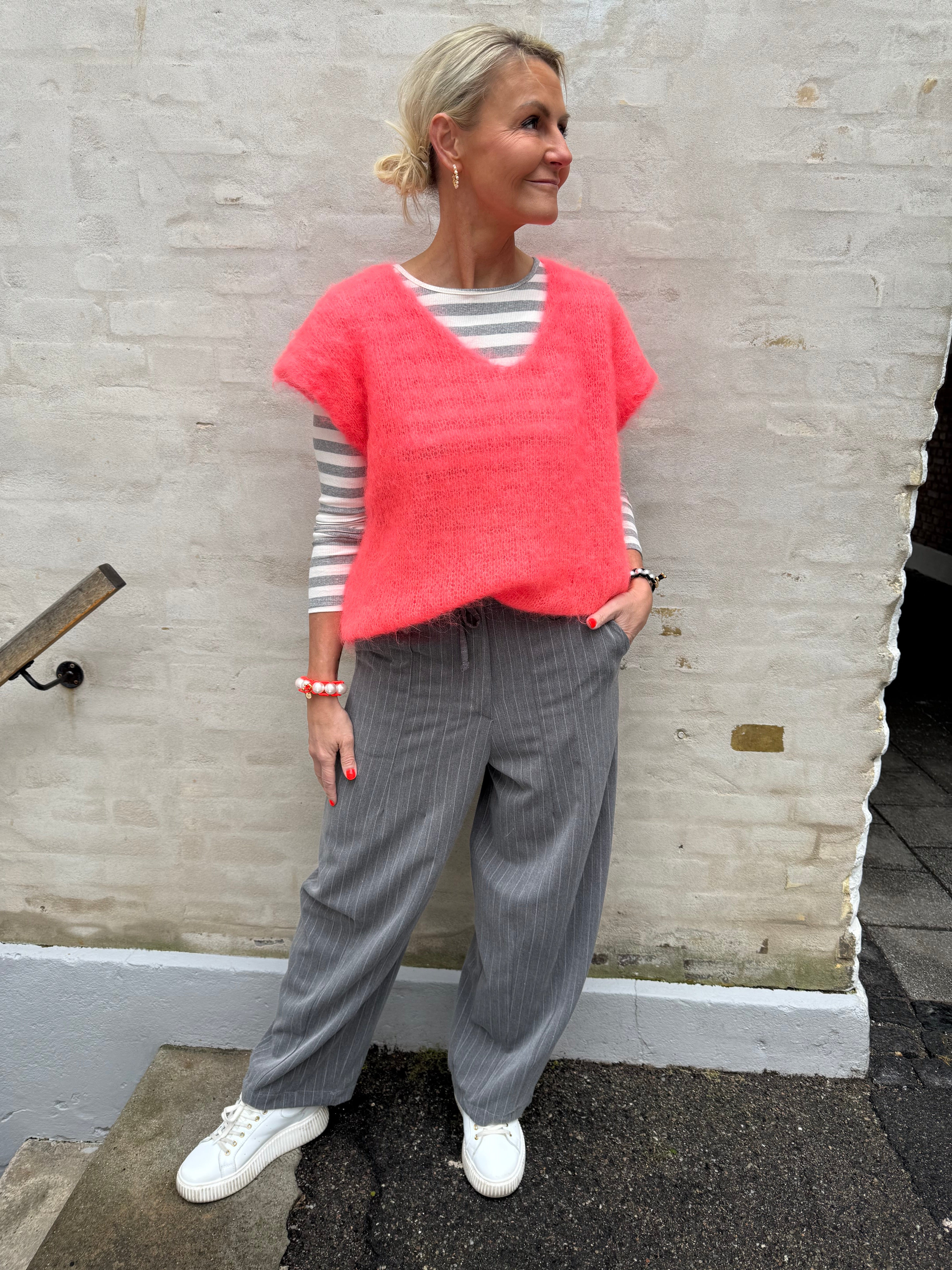 Milana Knit Vest - Coral