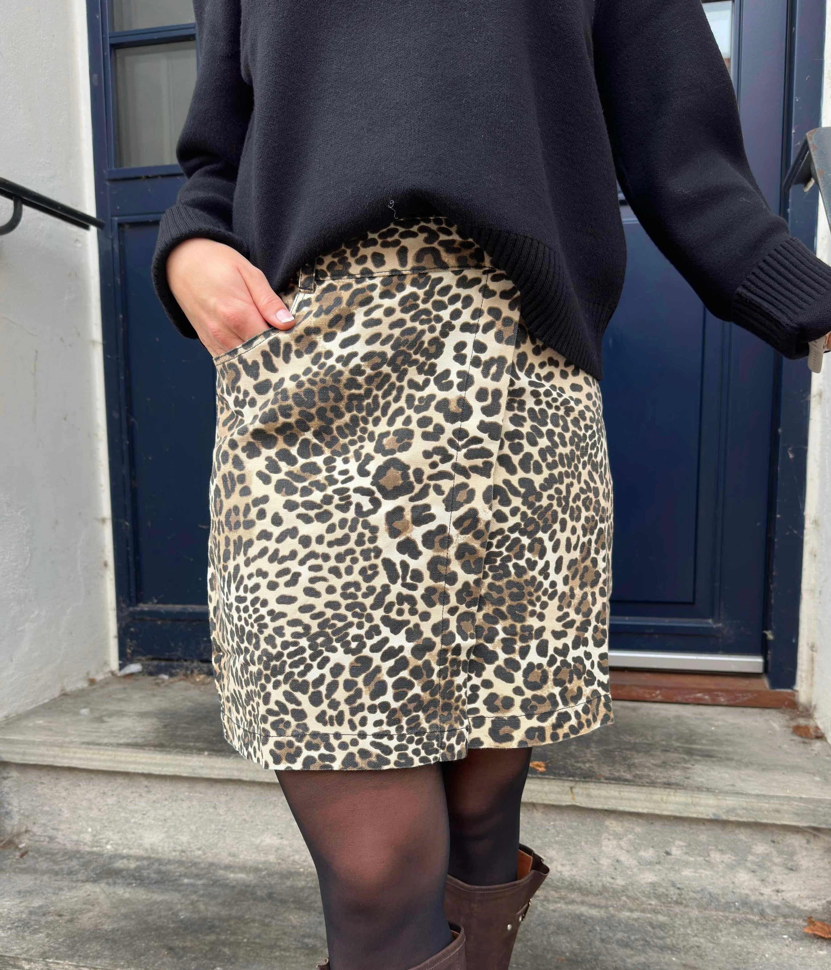 Ray short skirt leopard