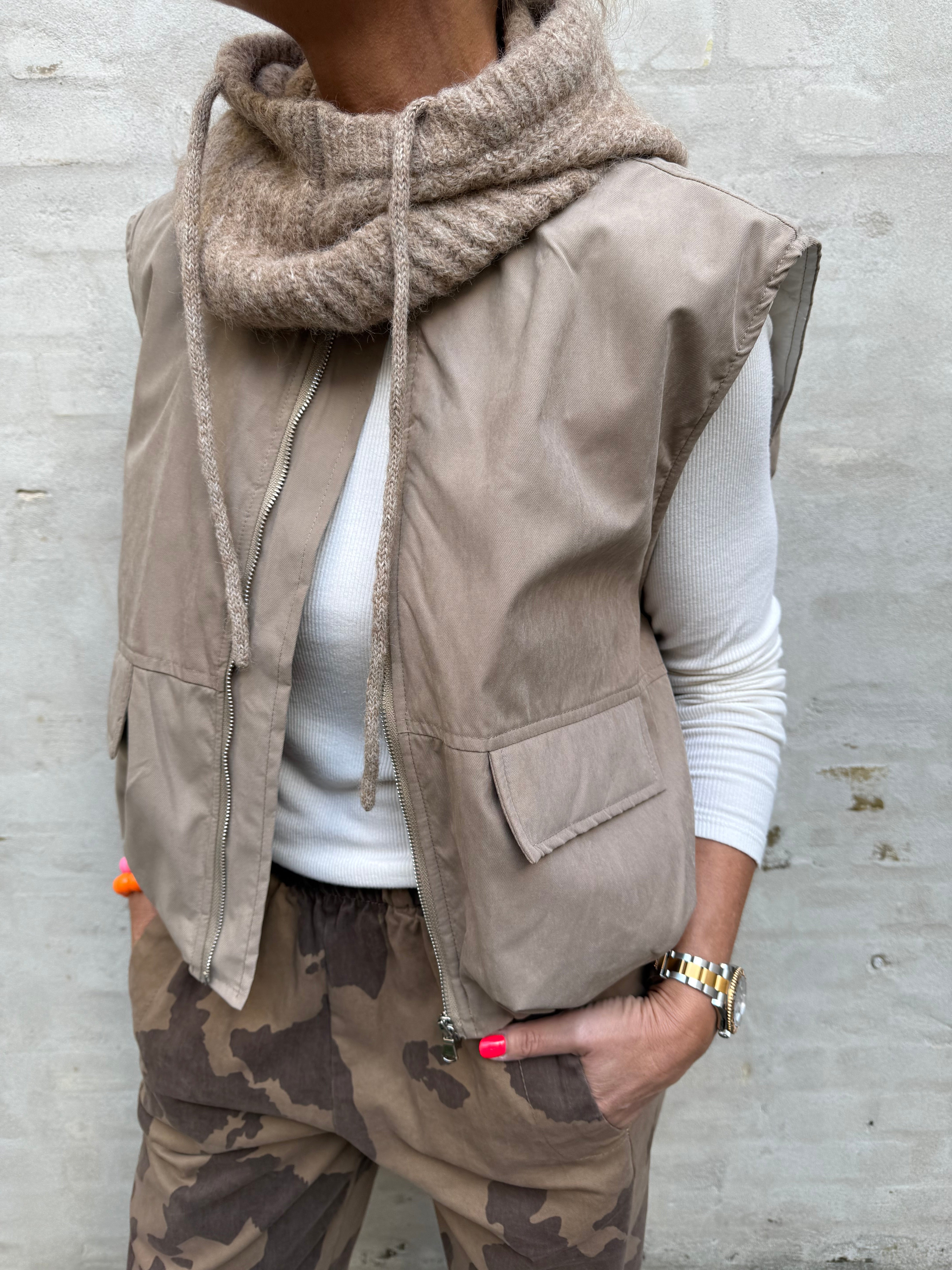Lumina Vest - Beige
