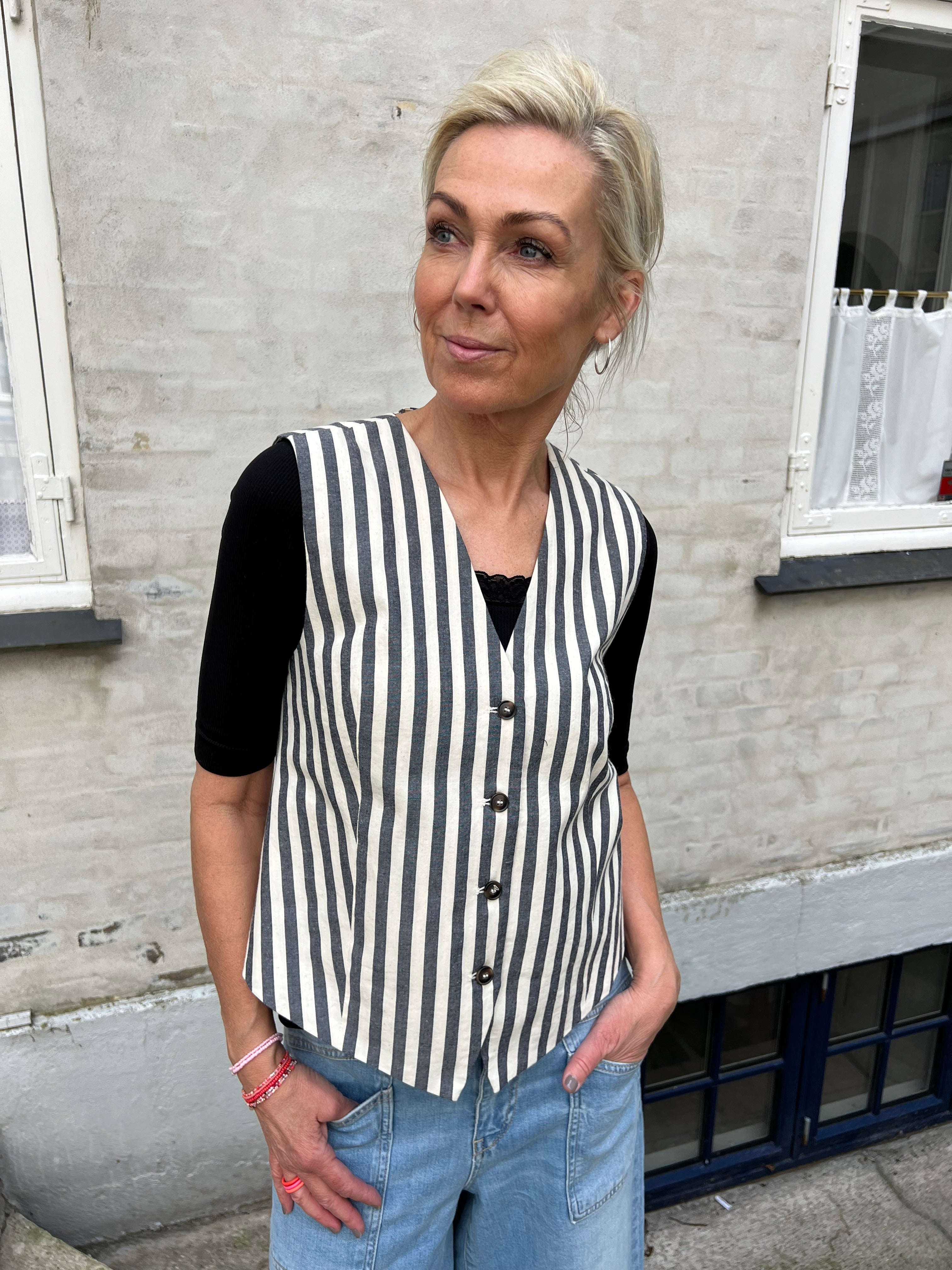 Maria Tailored vest deep navy