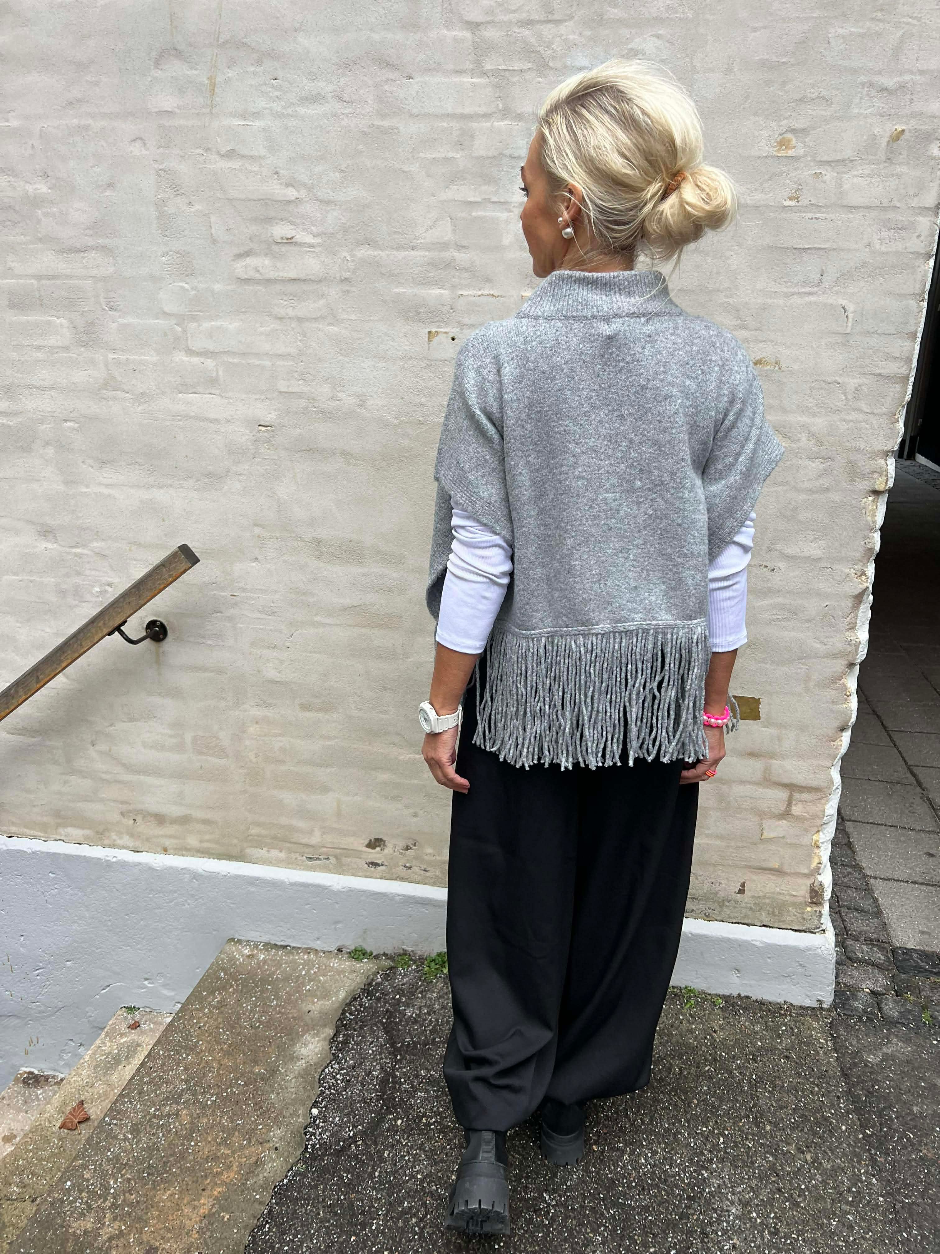 JULLE PONCHO - Light Grey Melange