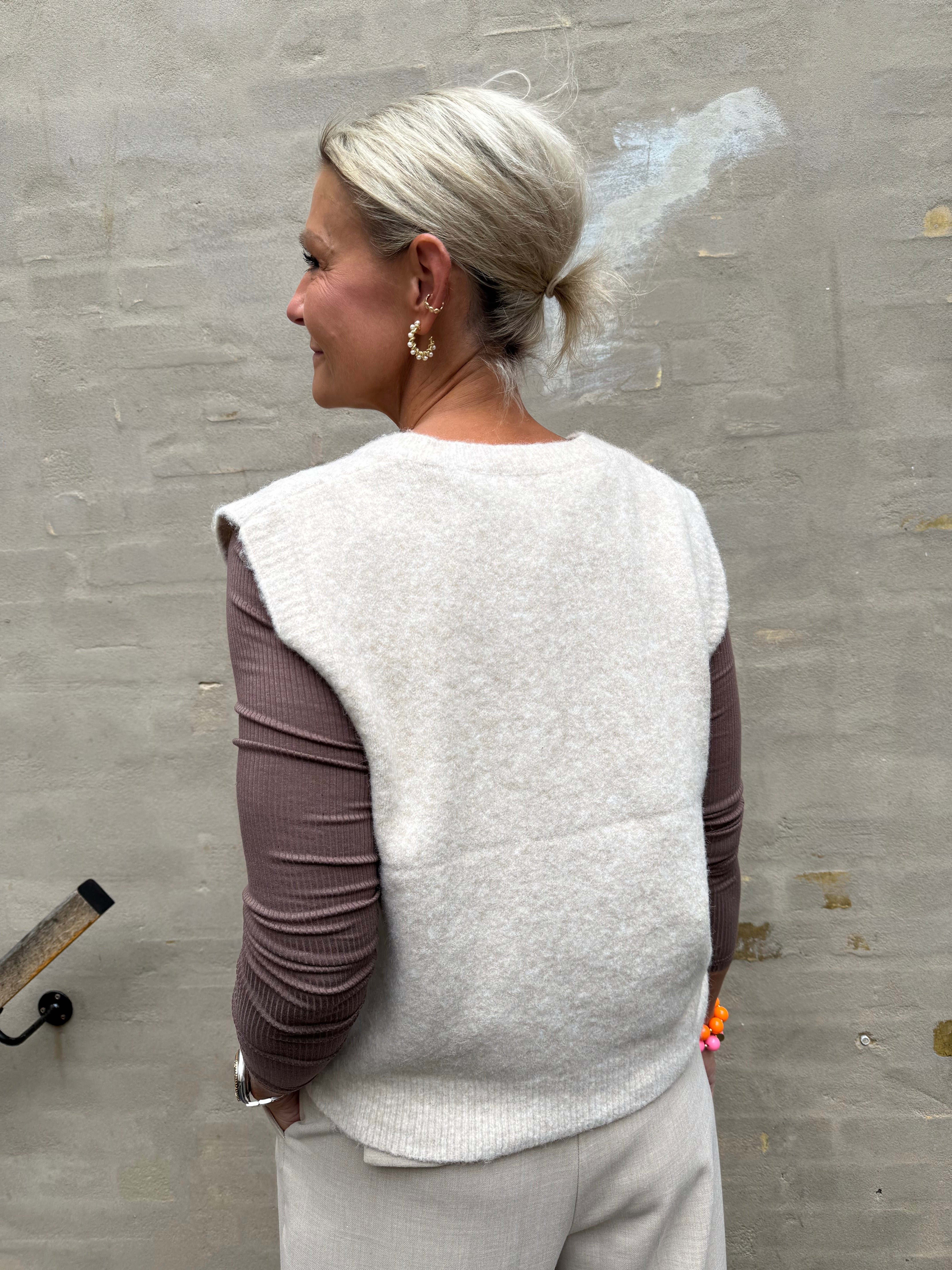 Vigga Vest - Beige Heart