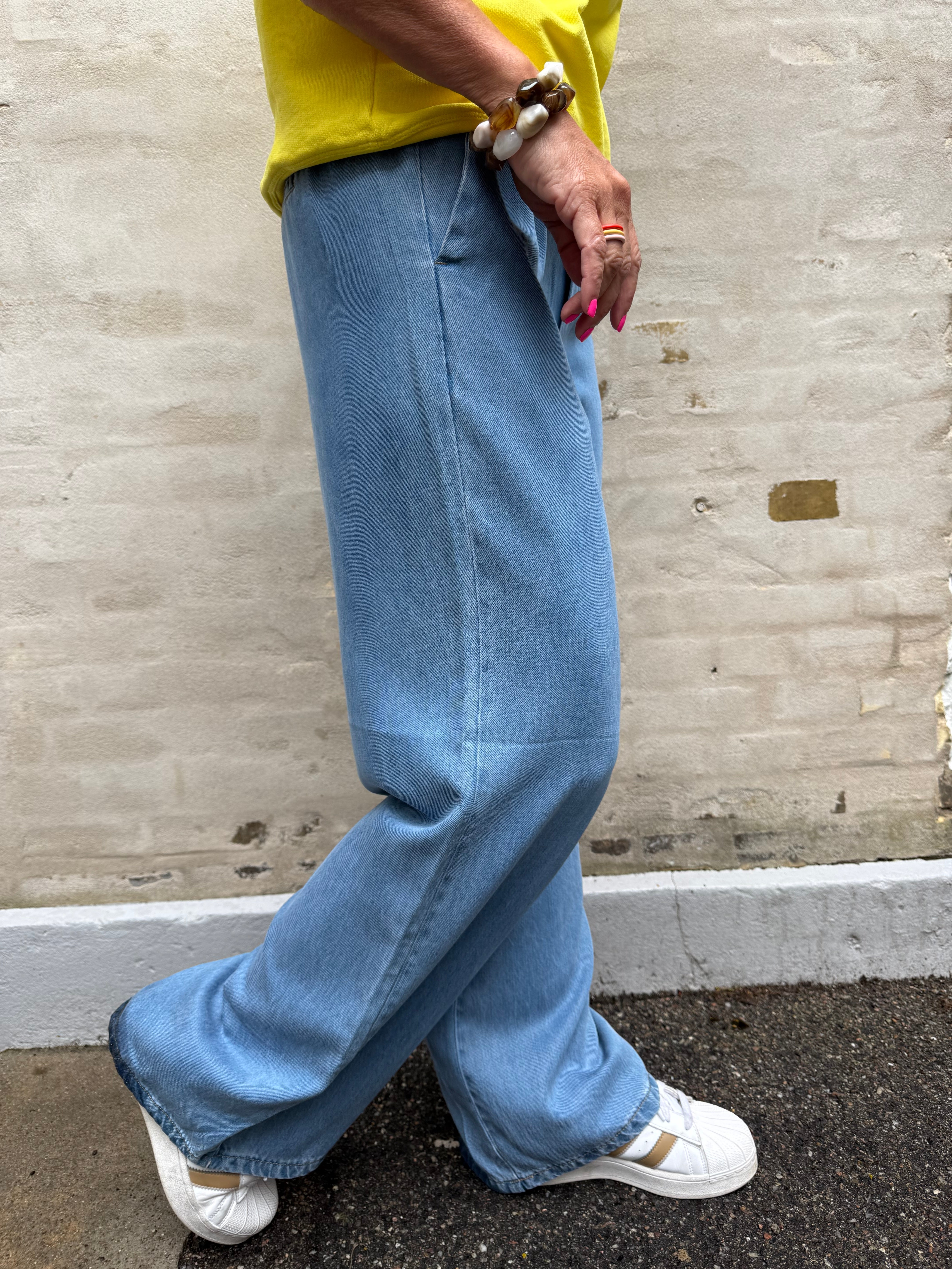 FRAME LISA WIDE PANT - Light Blue Denim