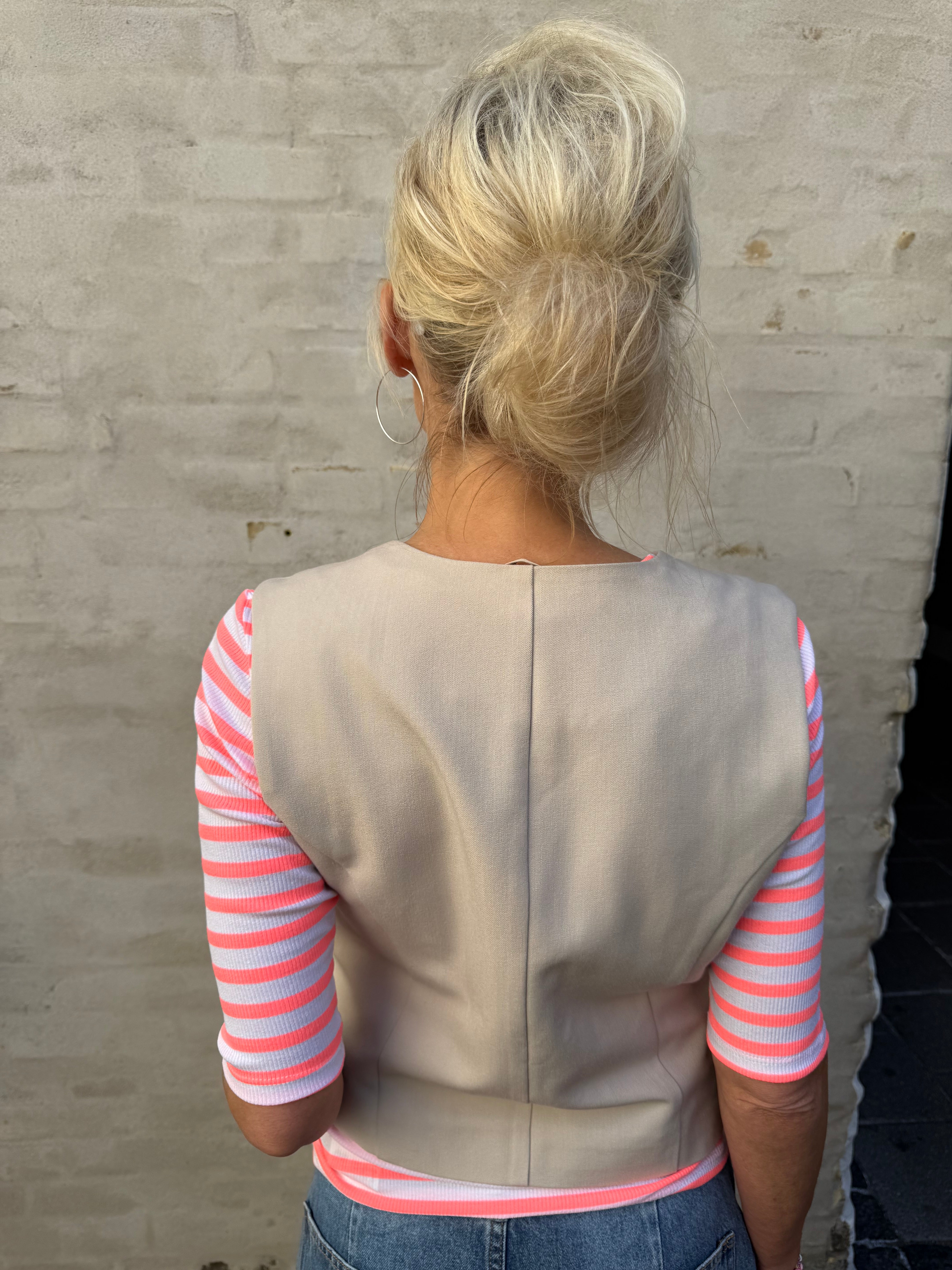 KAMIL FITTED VEST - Silver Lining