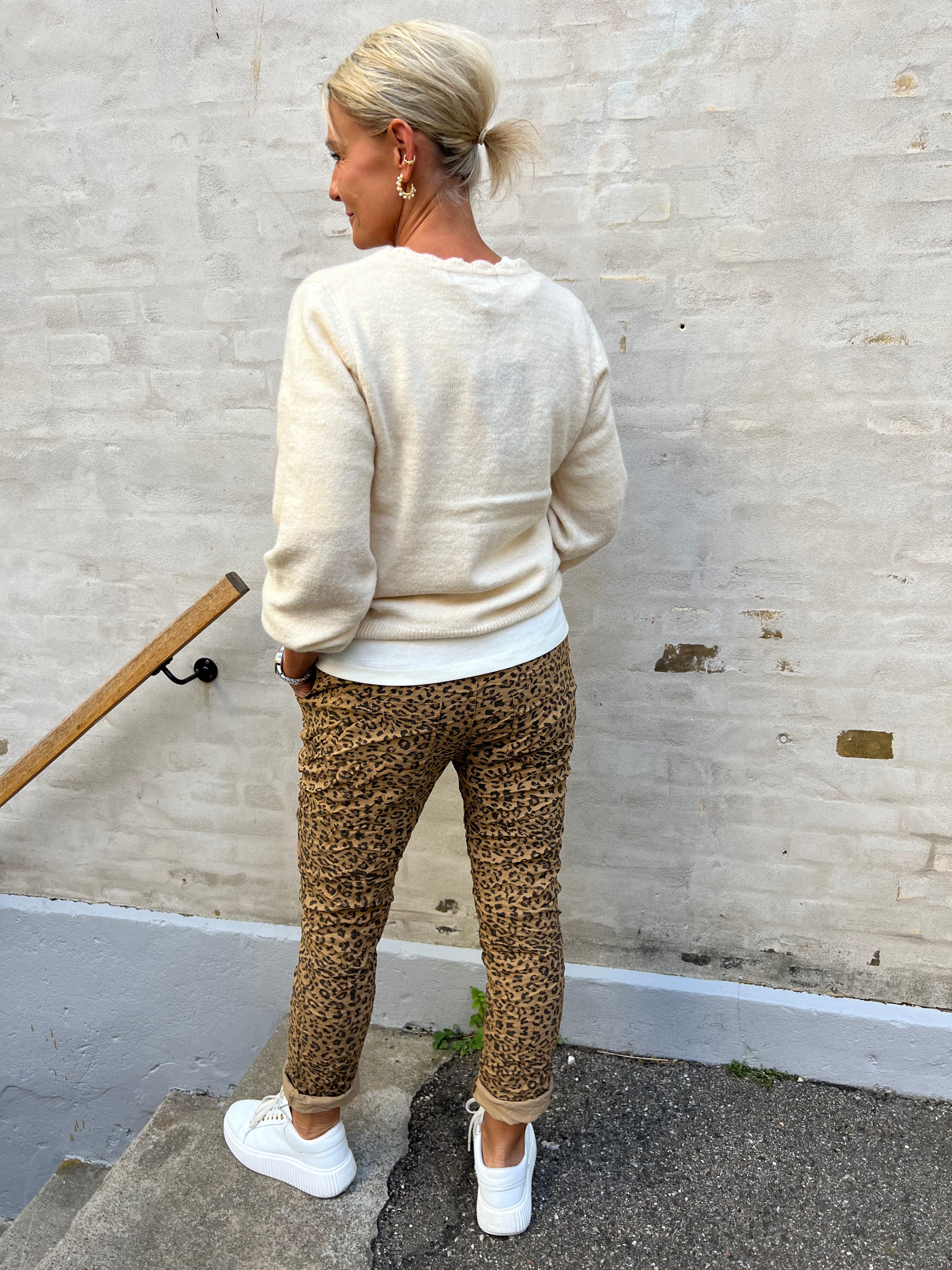 Reina pant camel leo