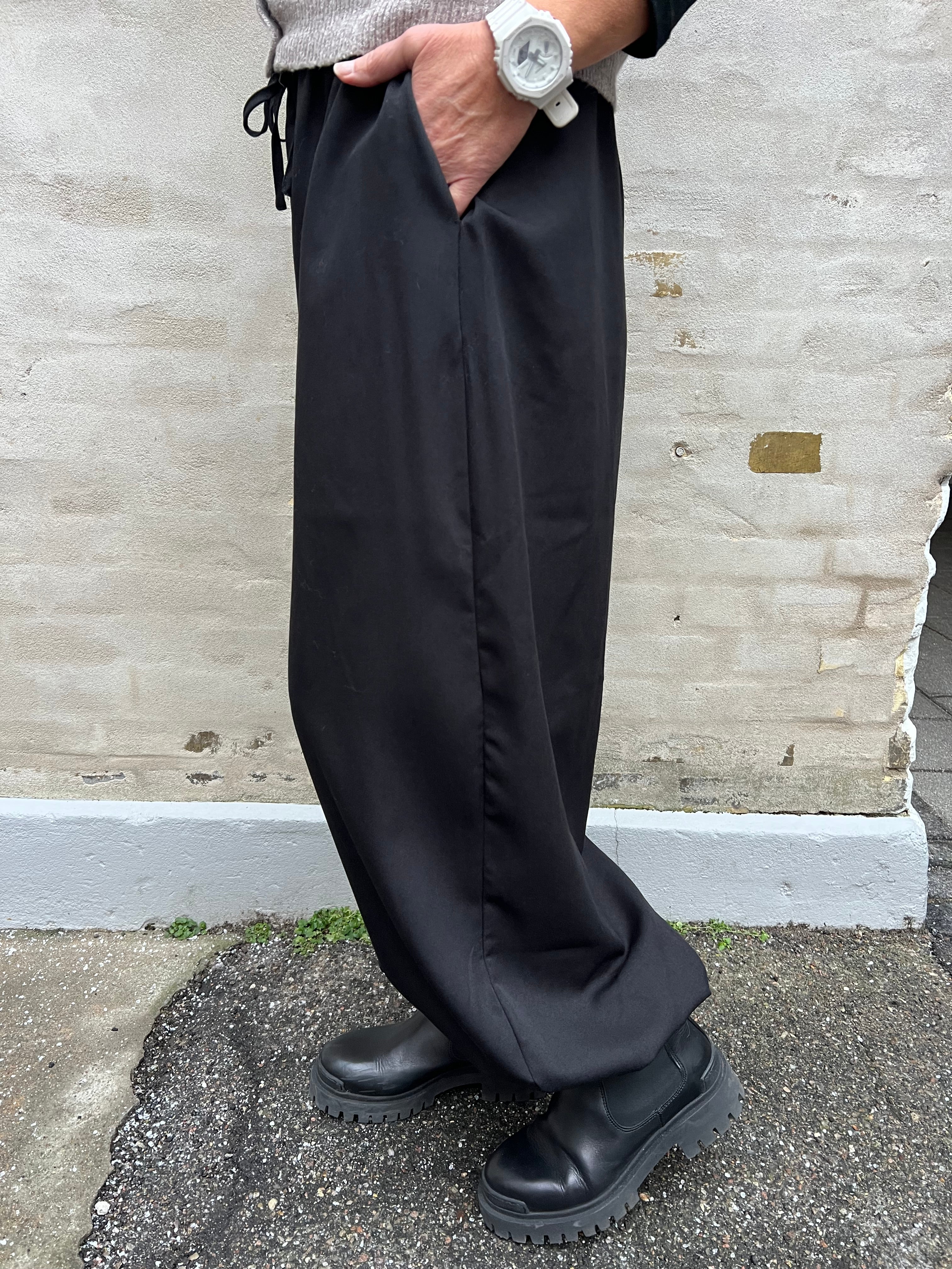 PALOMA LOOSE PANT - Black