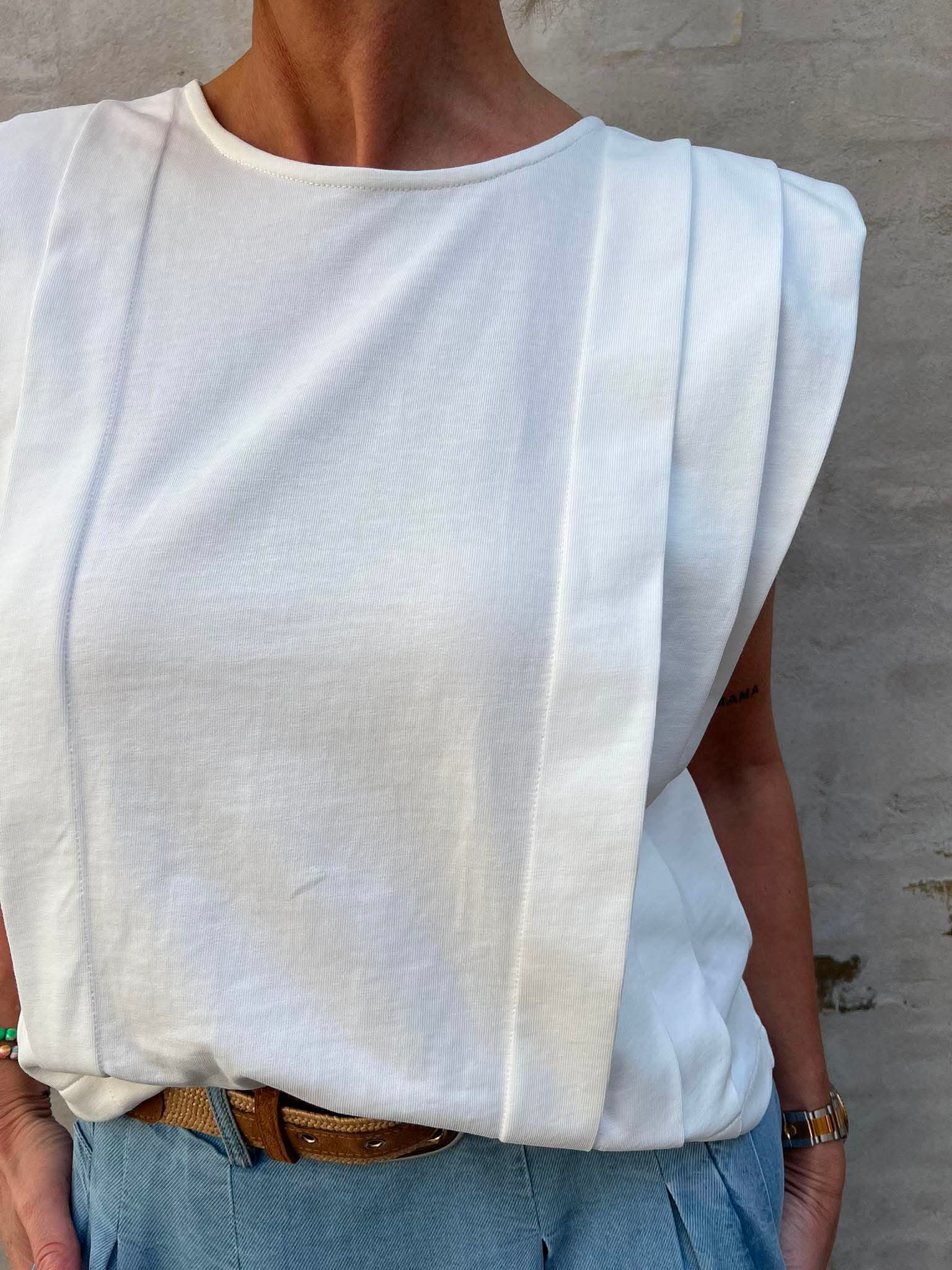 ZelliCC Padded Pleat Top - White