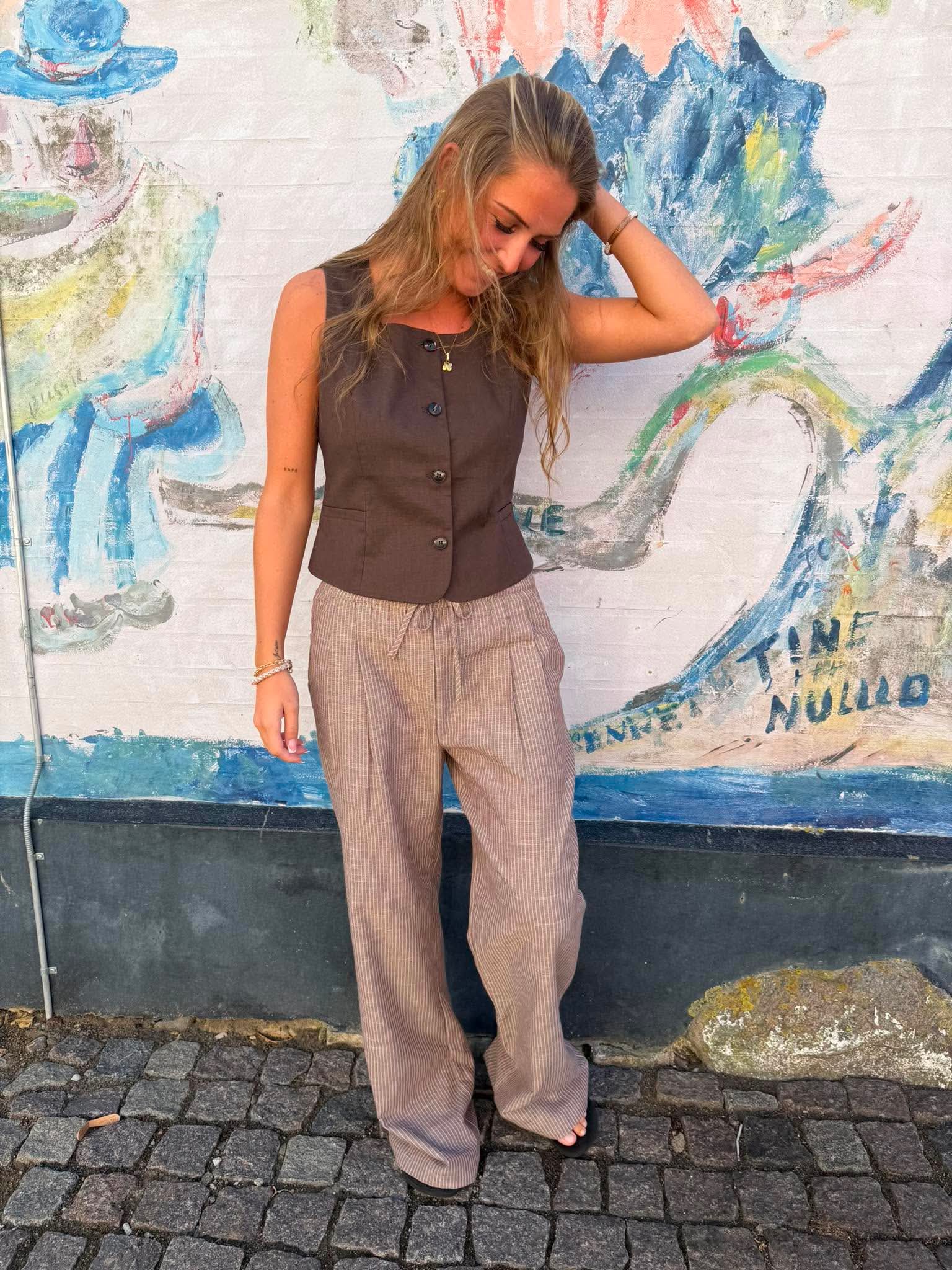 Yula Linen Waistcoat - Dark Brown