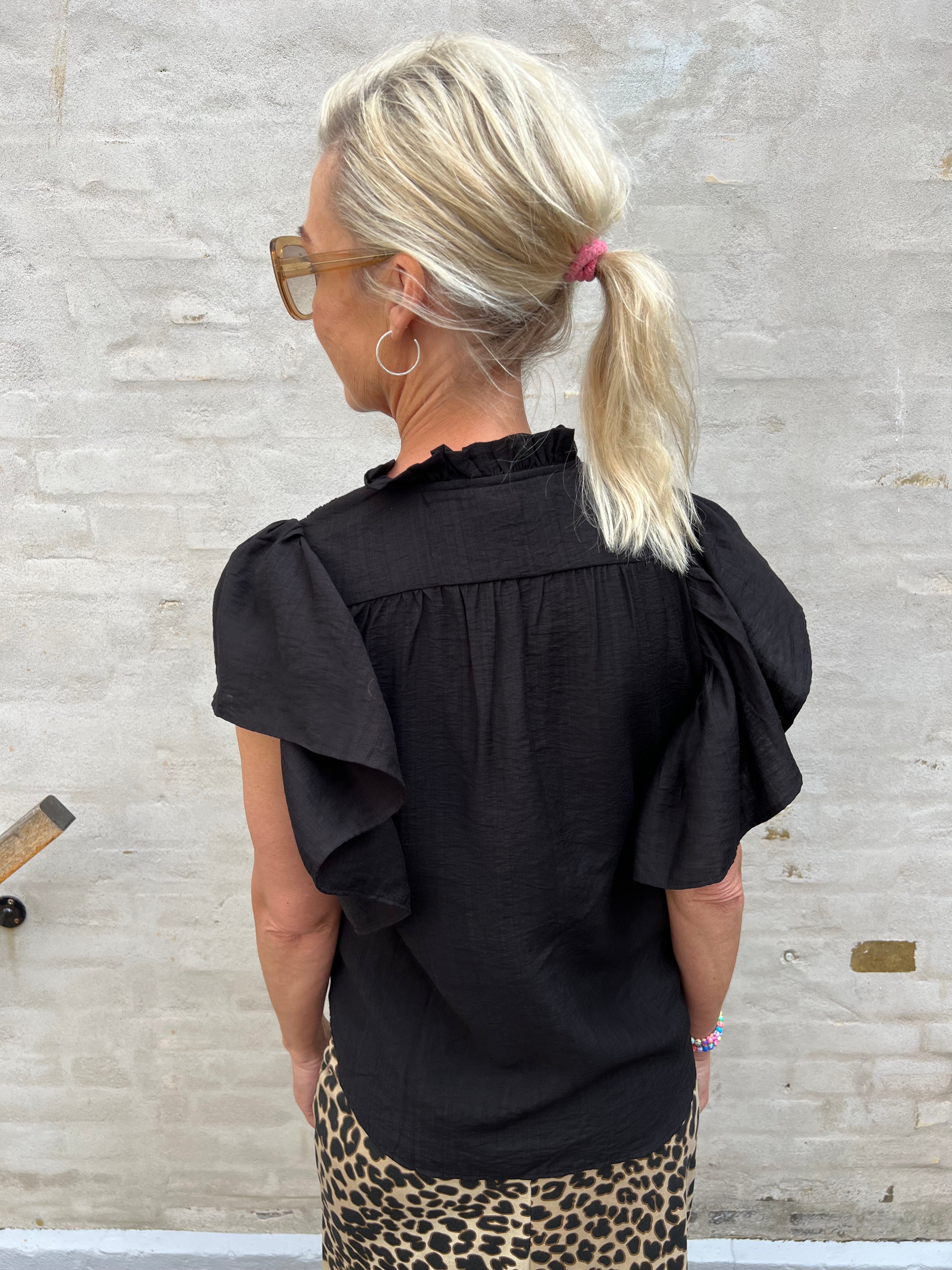 Hera Frill Top Black