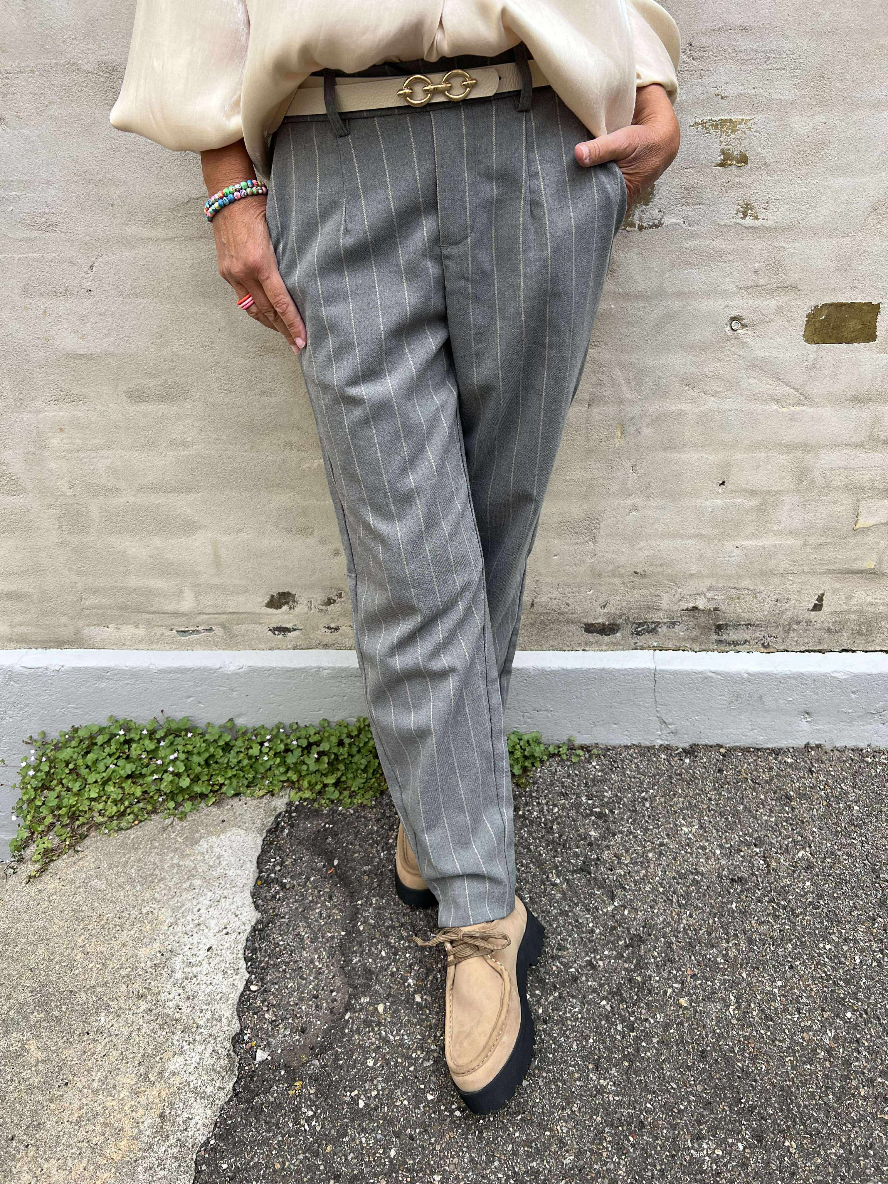 Lisa Slim Pant - Medium Grey/Humus