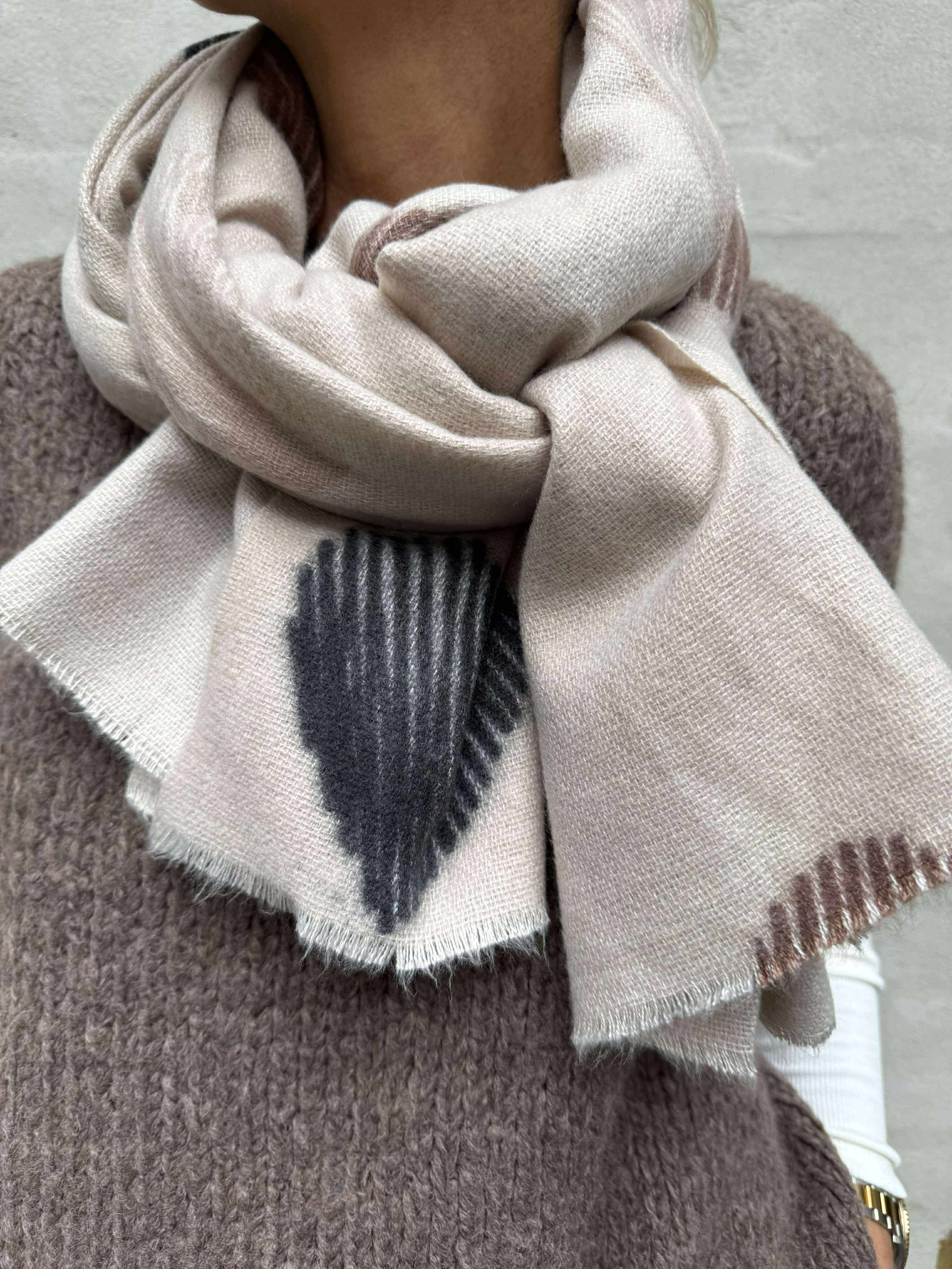 Lux Heart Scarf - Taupe