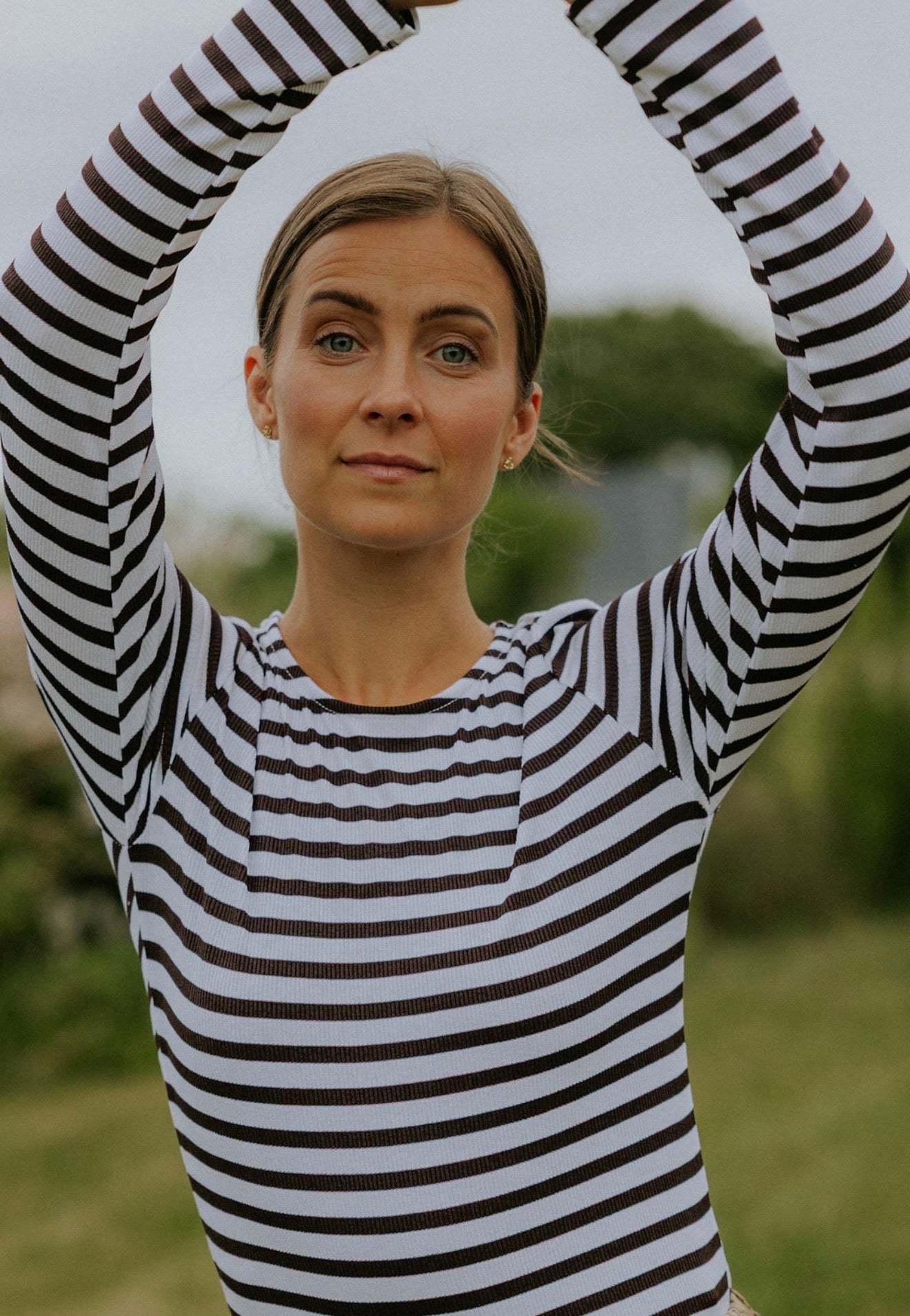 Everyday Stripes LS Blouse - Dark Brown/White