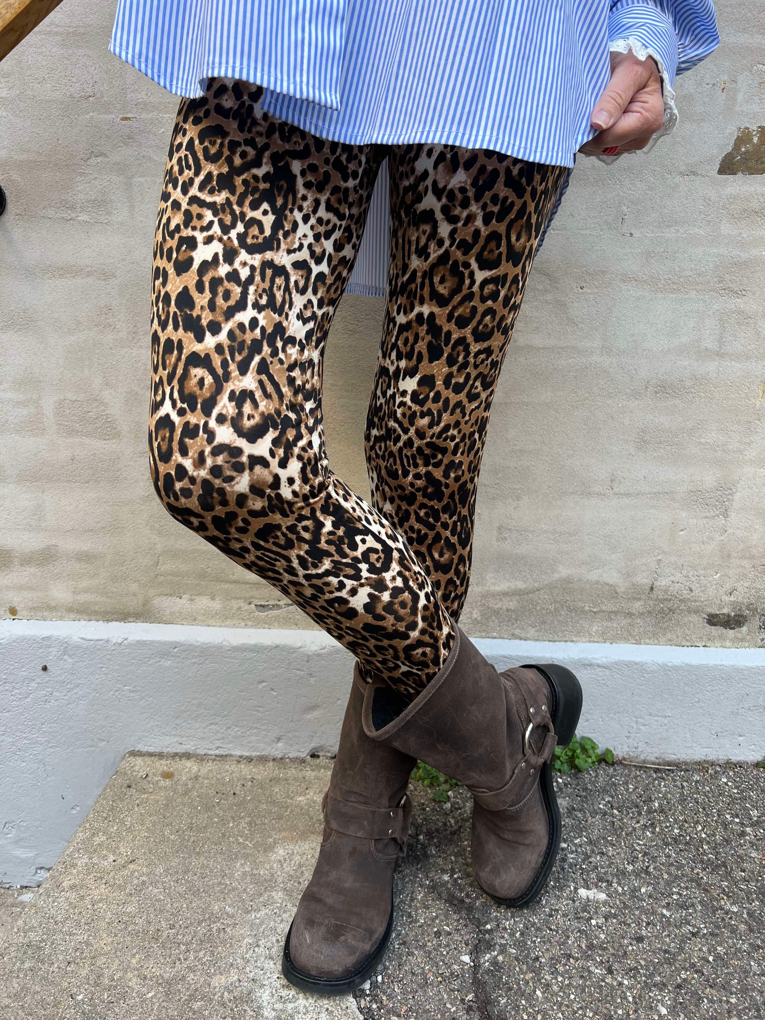 Ladies leggings leo print