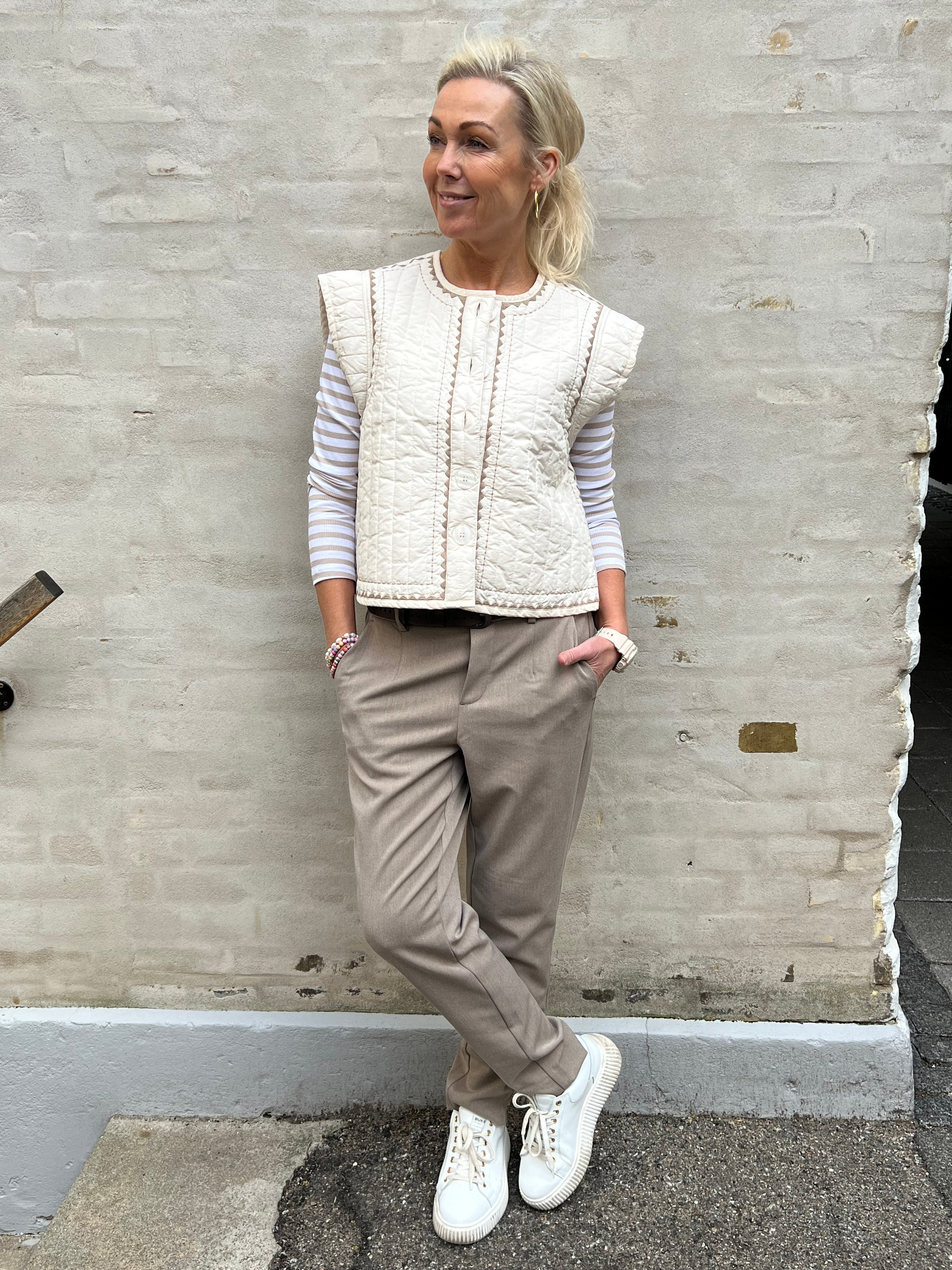 Berglind Waistcoat - Whitecap