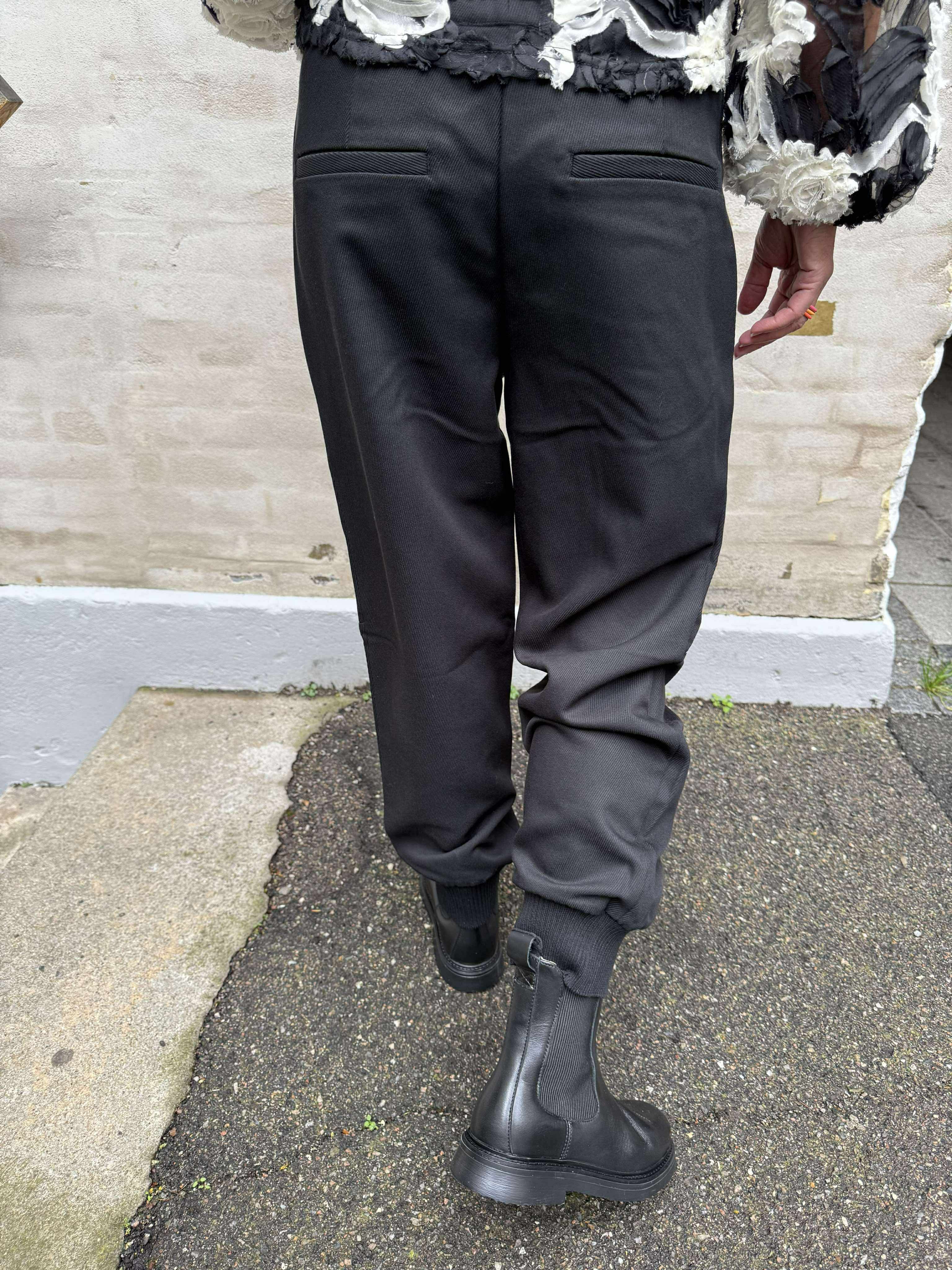 AlmiraCC Pant - Black