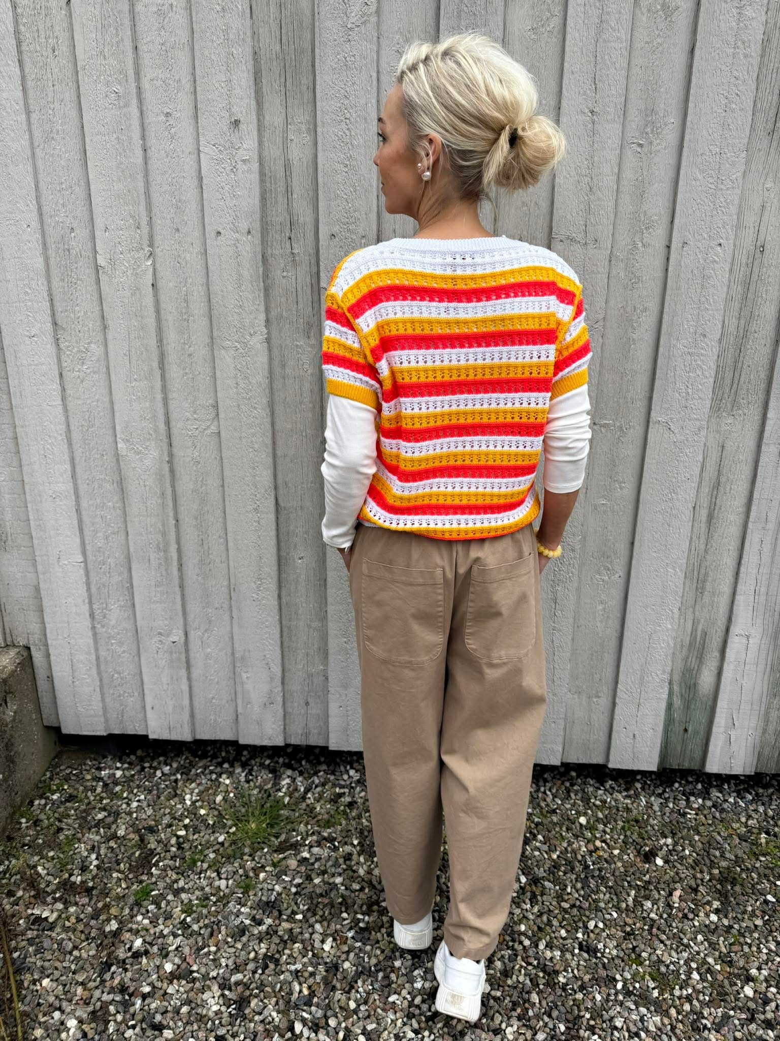 Knitted Striped V-Neck T-Shirt - Off White/Orange/Pink